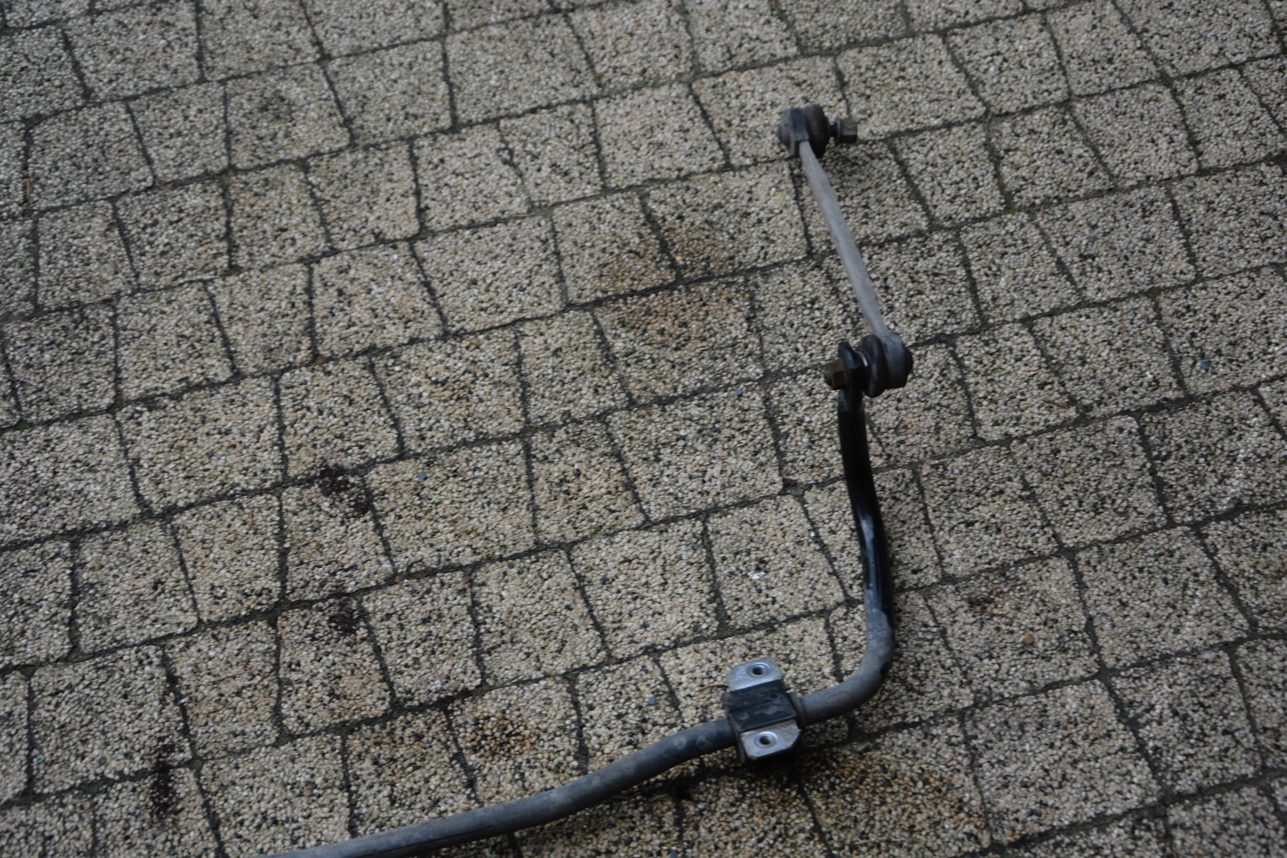 STABILIZATOR FABIA 3 6Q0411303AN