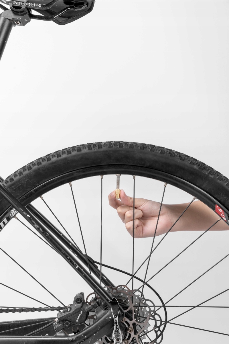 POMPKA ROWEROWA TELESKOPOWA MOCNA MINI NA RAMĘ Ciśnienie maksymalne 5 bar