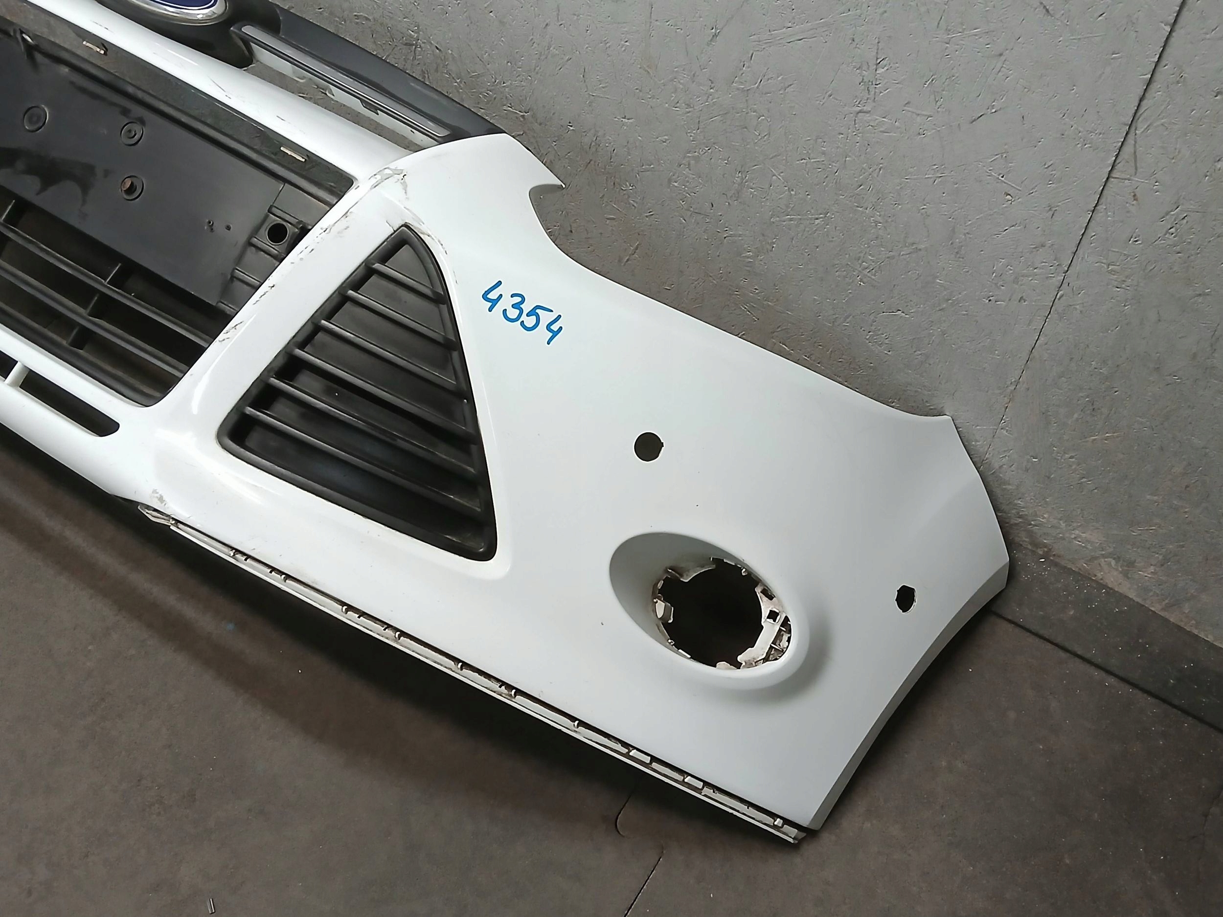 nárazník předek FORD FOCUS MK3 11-14