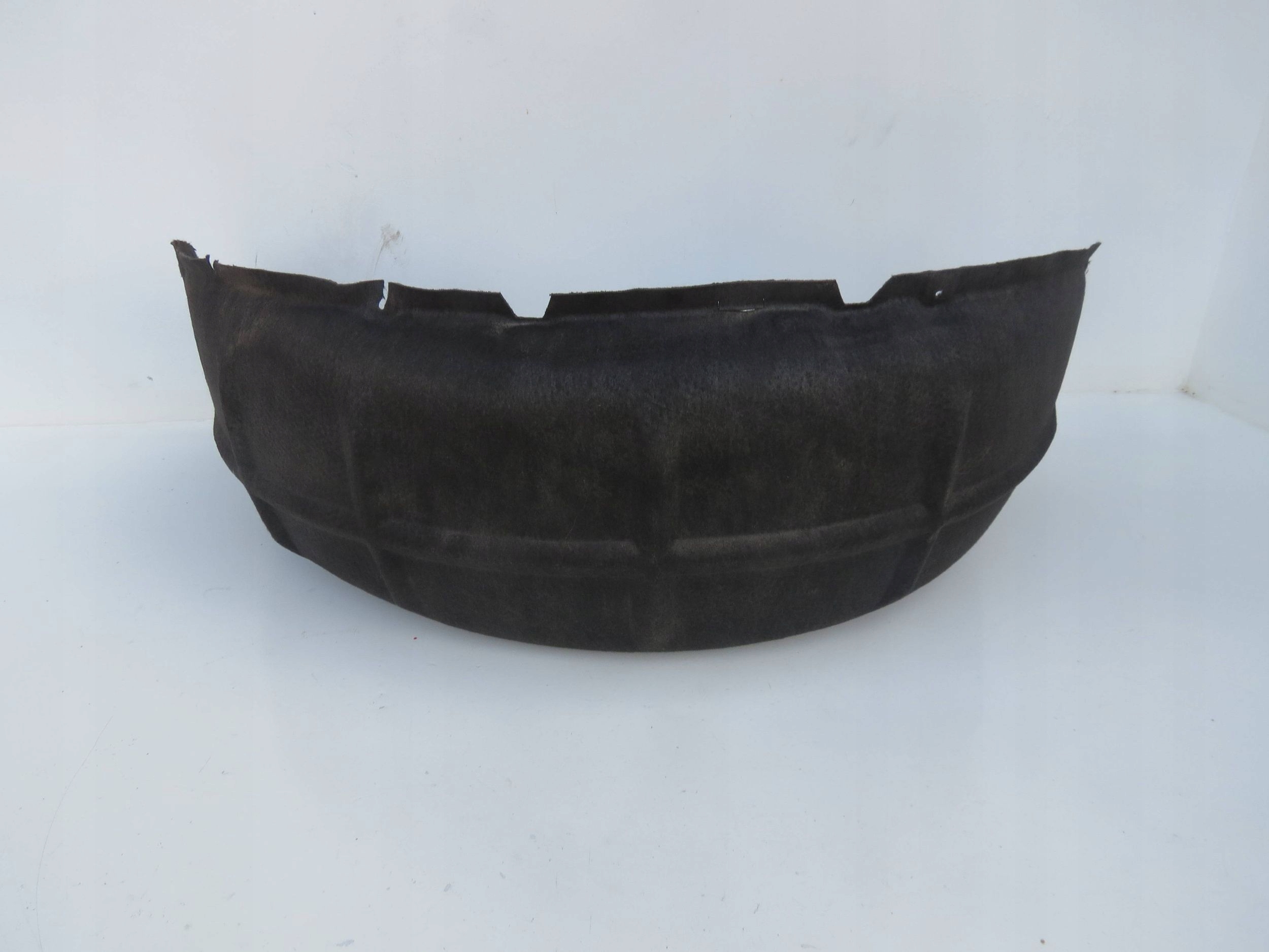 mudguard left rear part VOLVO XC90