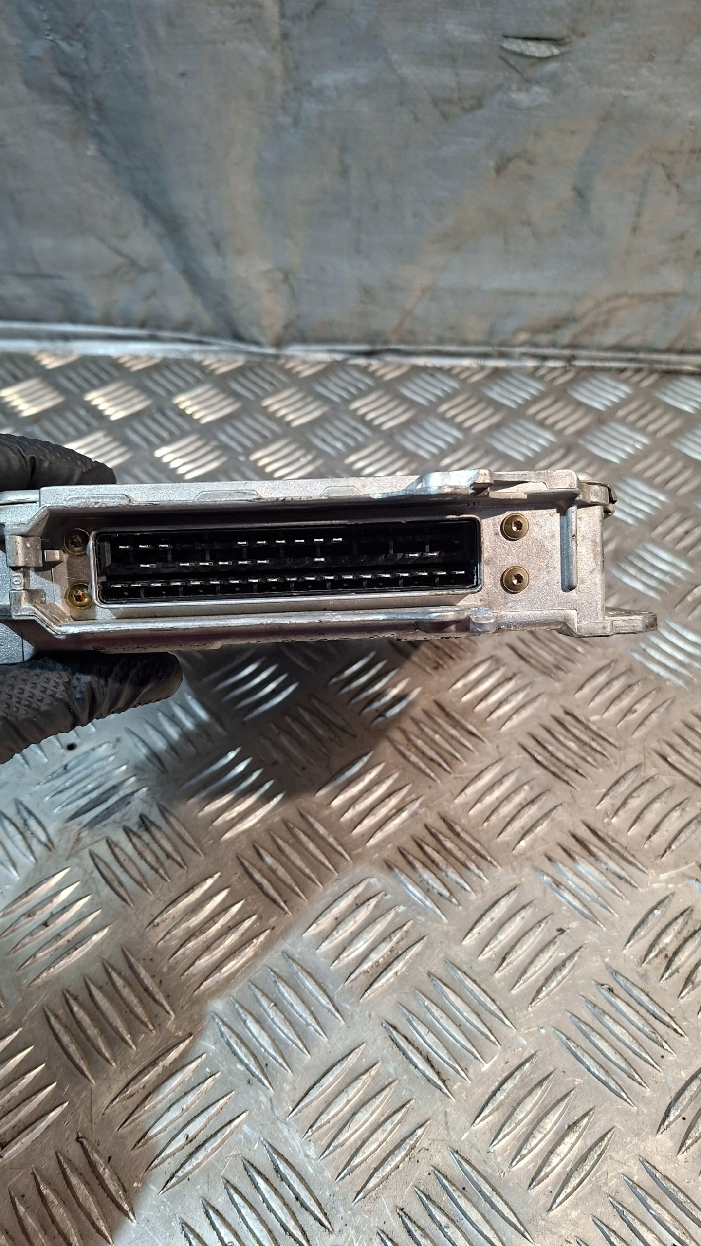 control unit of the engine MERCEDES A0004460839