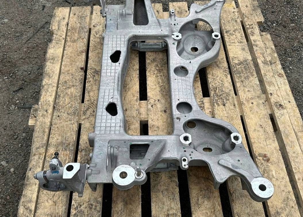 axle beam front front rama pomocnicza Chevrolet Corvette C7 2014-2019