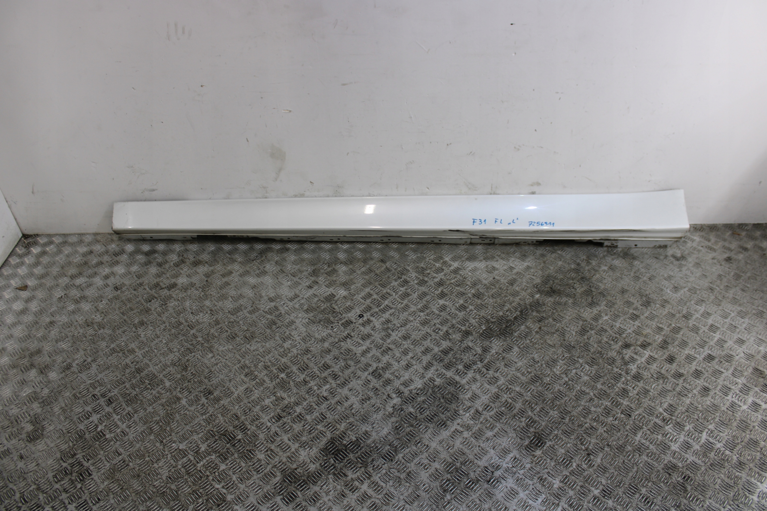 cap threshold left threshold left BMW 3 F30 F31 LIFT 7256911