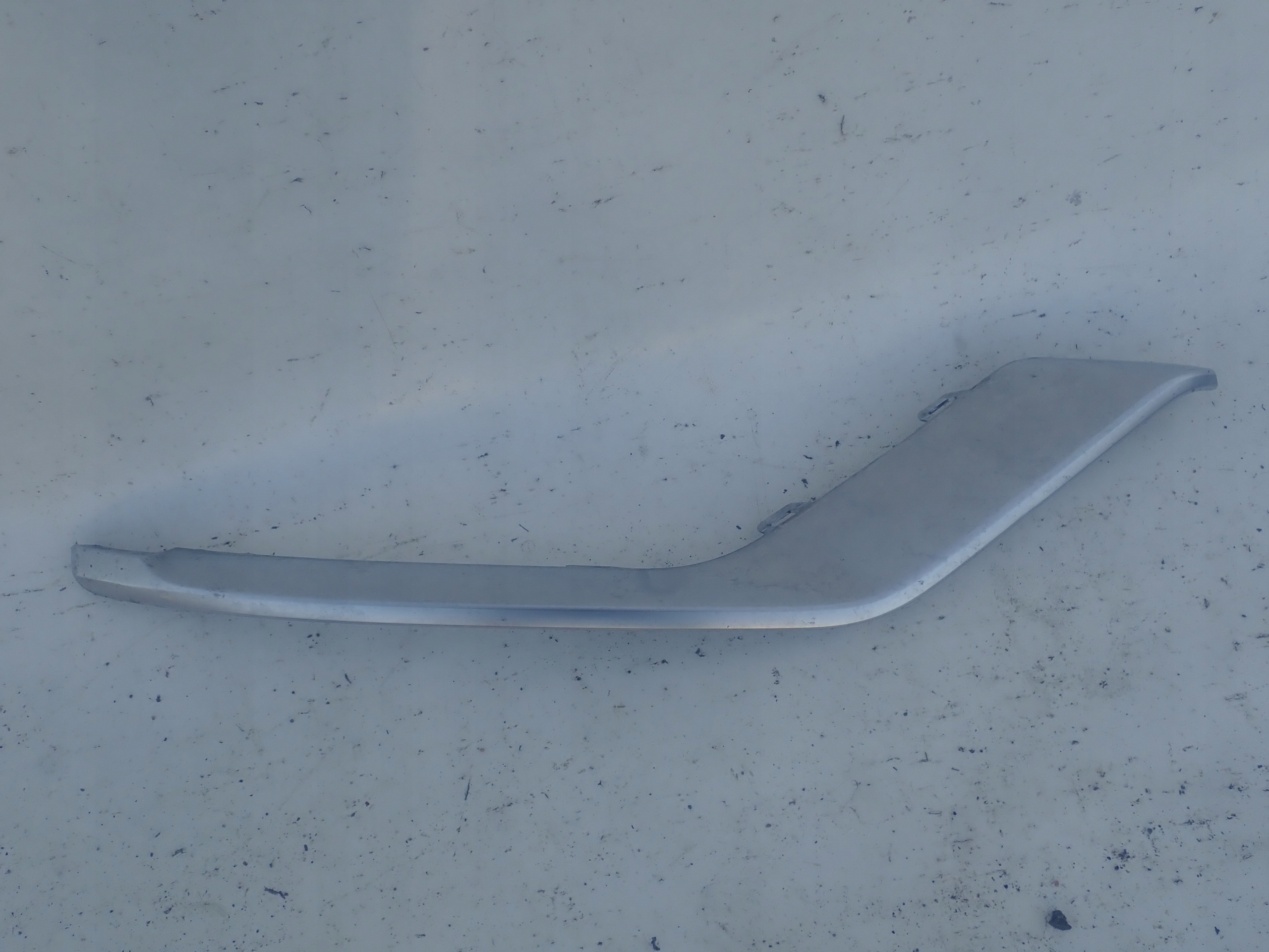 VW PASSAT B8 ALLTRACK moulding KRATKI right CHROM