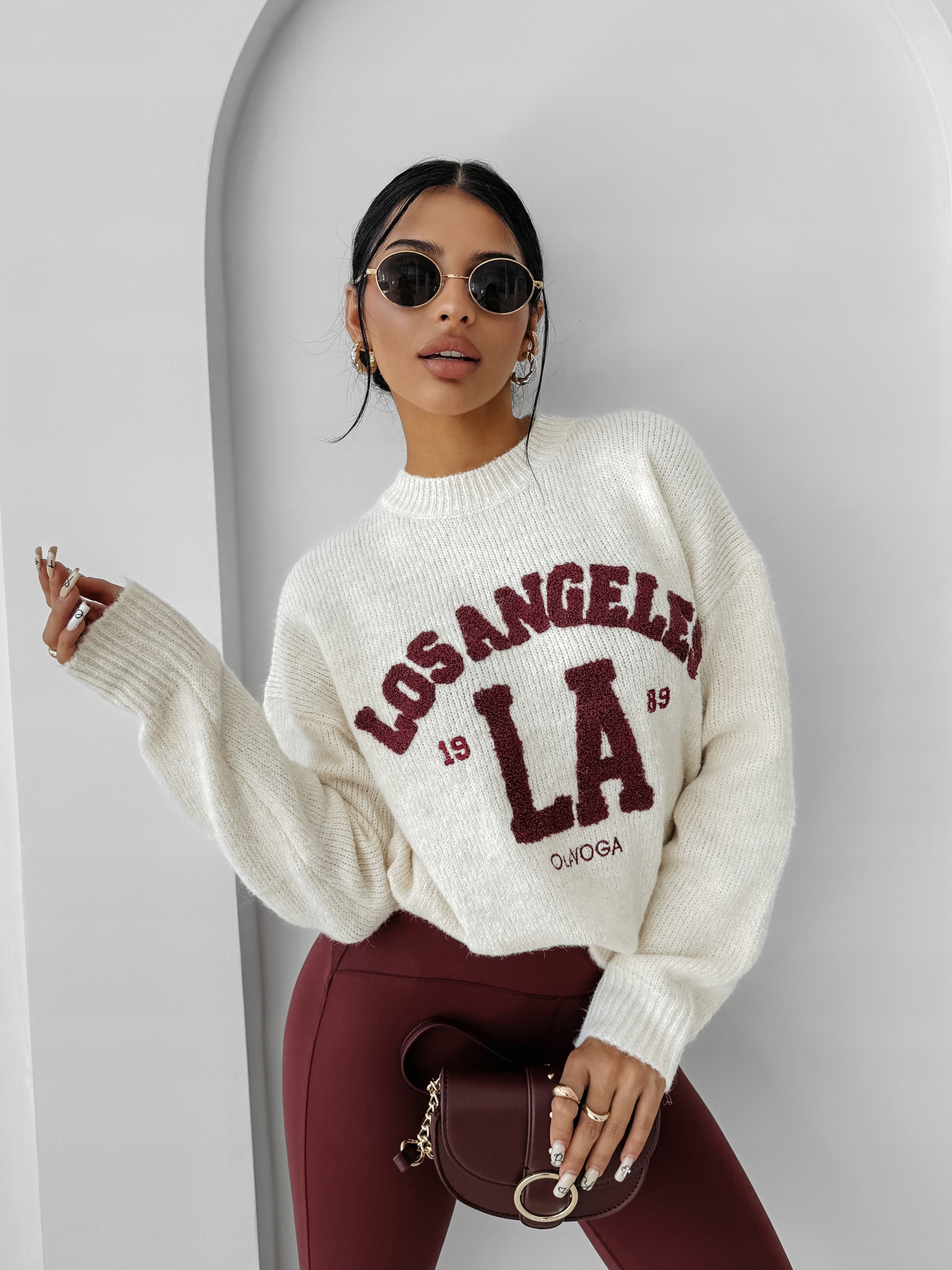 SWETER DAMSKI LUURE OLAVOGA ECRU M Model LUURE