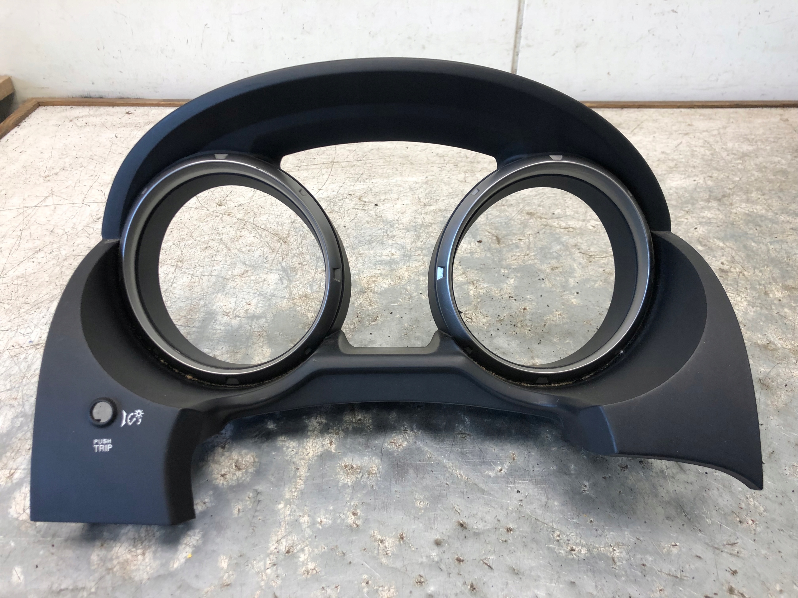 instrument panel frame MITSUBISHI PAJERO IV 8060A051HA