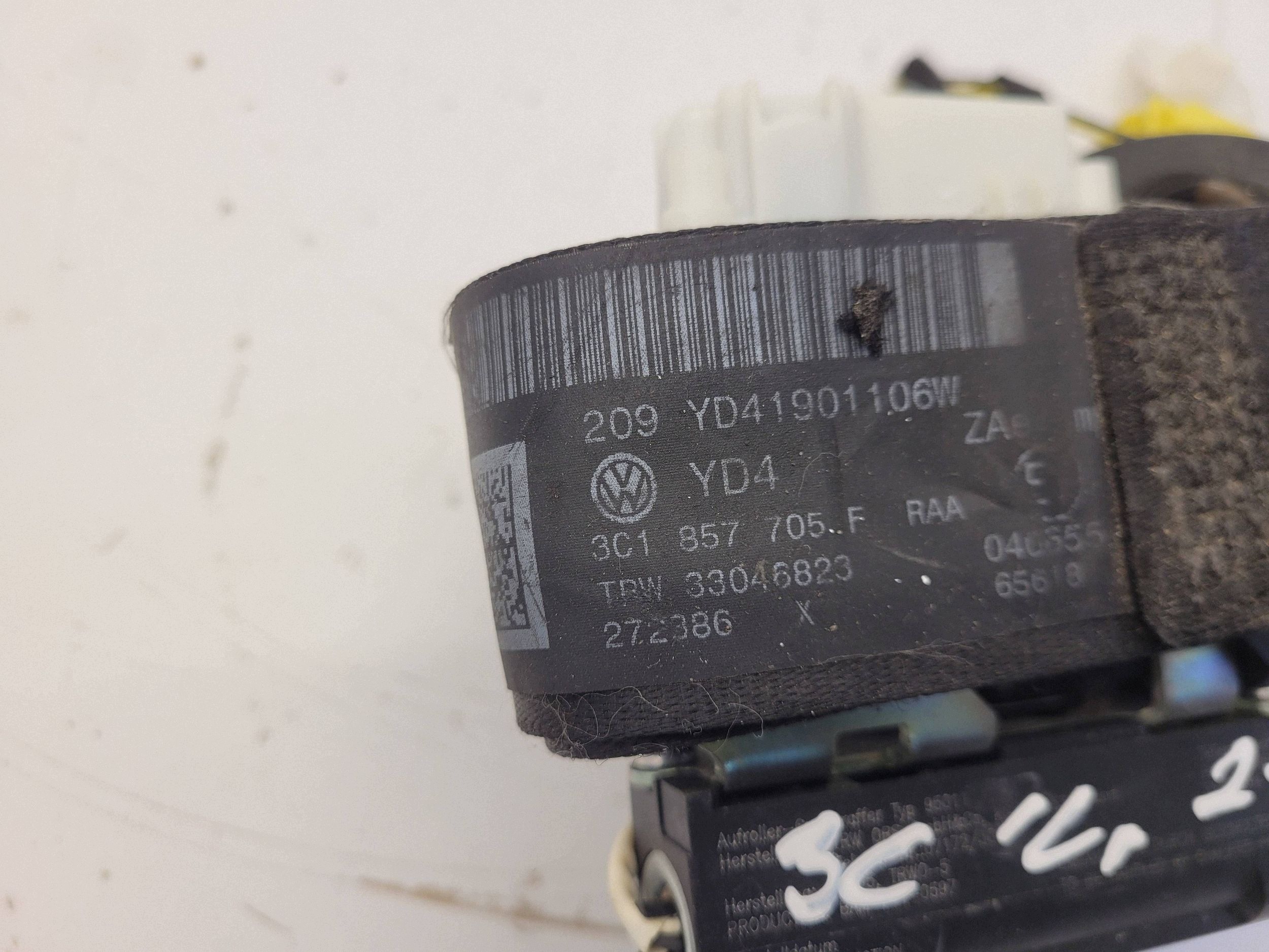 VW PASSAT B6 B7 CC tension belt safety left front 05R- 3C1857705F