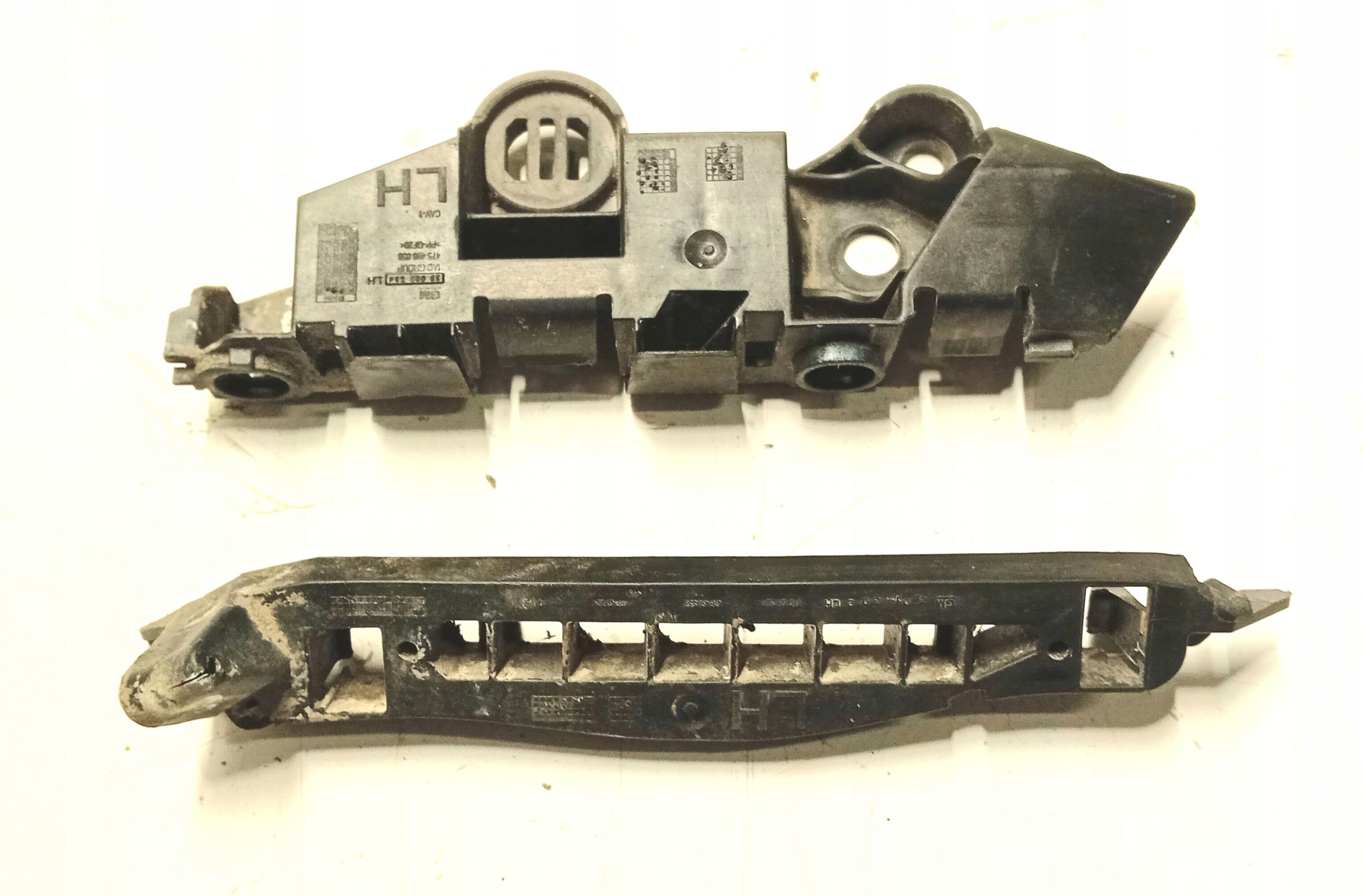 bumper bracket left front 39003564 OPEL CORSA E