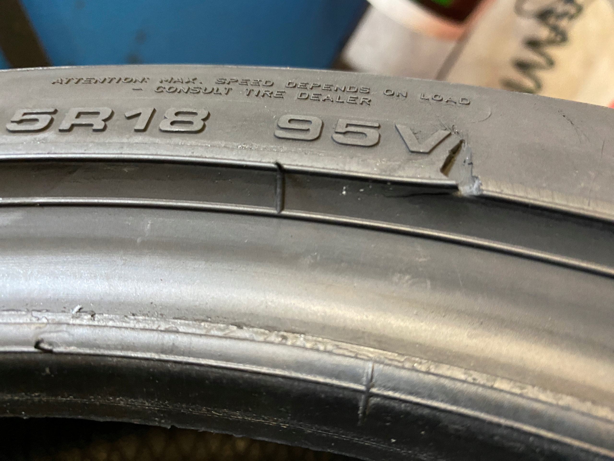 gomma 225/45R18 95V Goodyear UltraGrip Performance 3 7mm 2023r