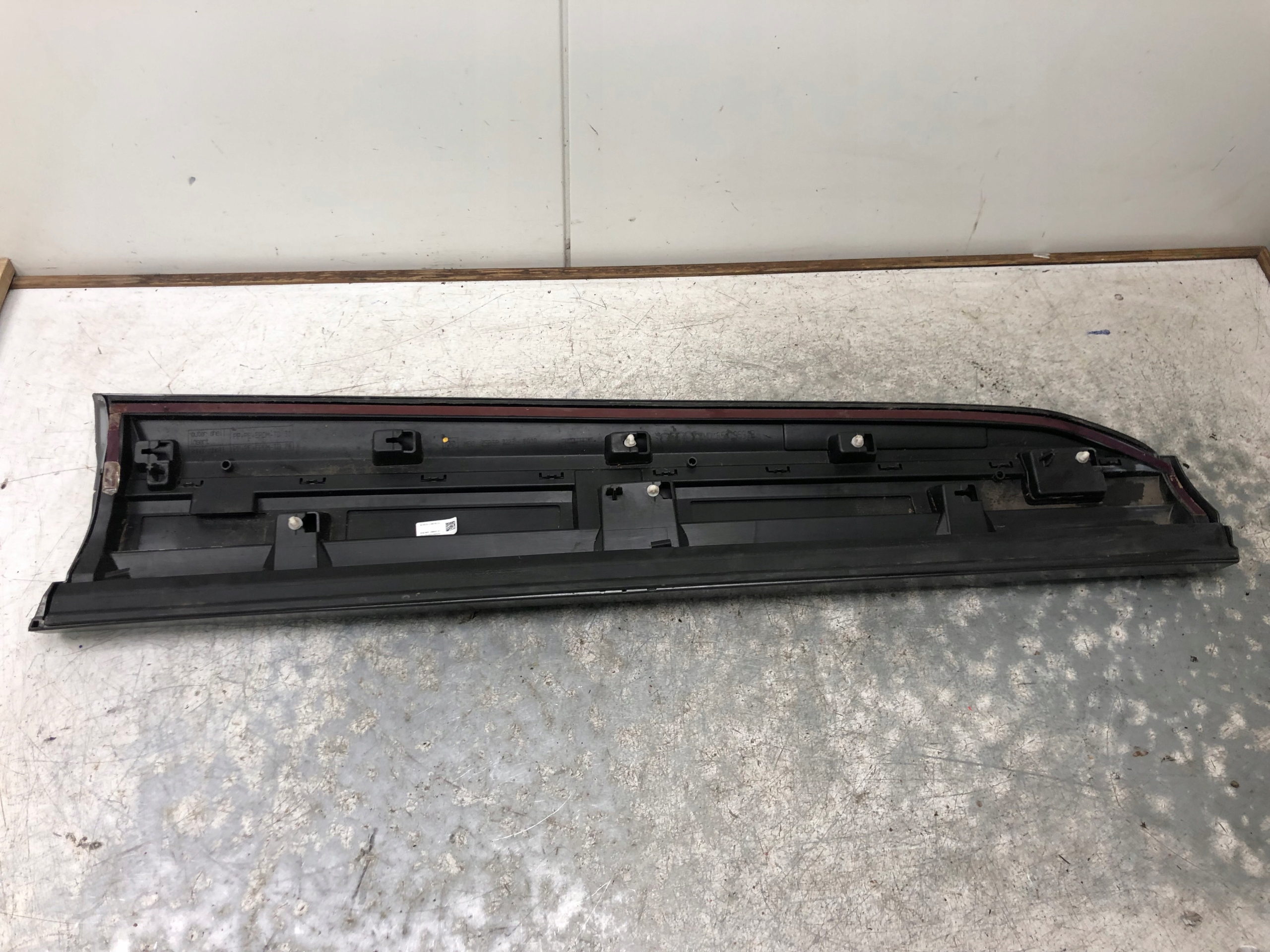 moulding door left front AUDI Q7 4M 4M0853959B