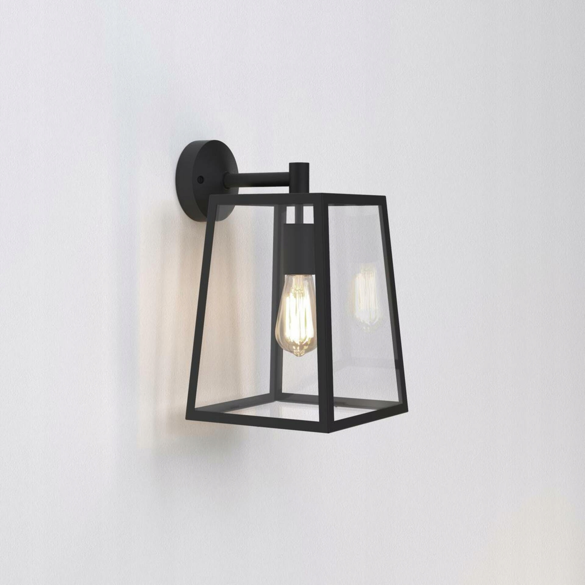 Astro Calvi Wall 305 vonkajšie nástenné svietidlo, čierna, E27, IP23, 60W