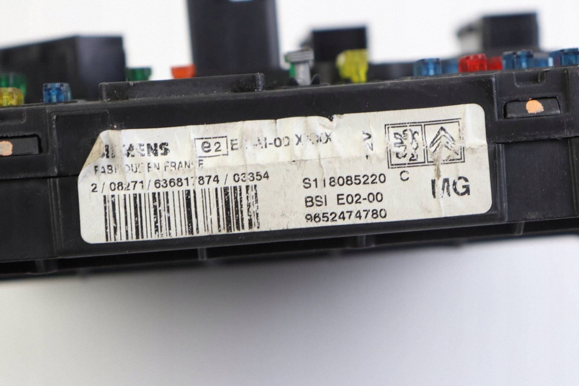 CITROEN PEUGEOT module compartment control unit BSI 9652474780 S118085220C