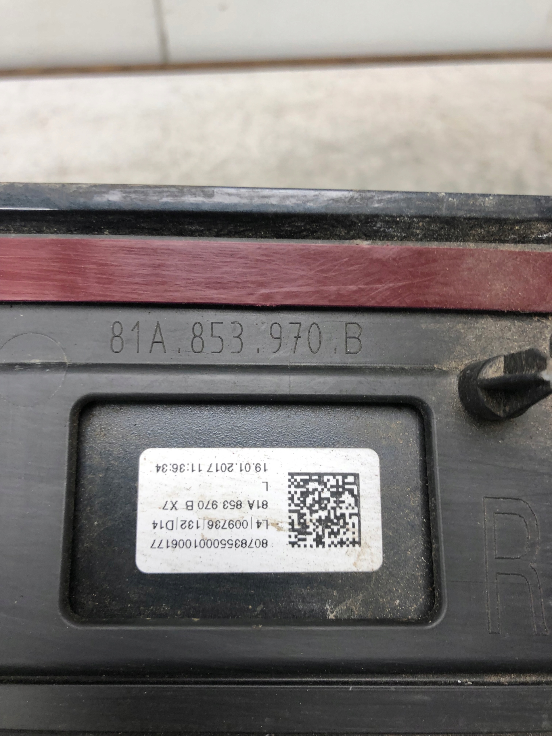 moulding door right rear part AUDI Q2 81A853970B