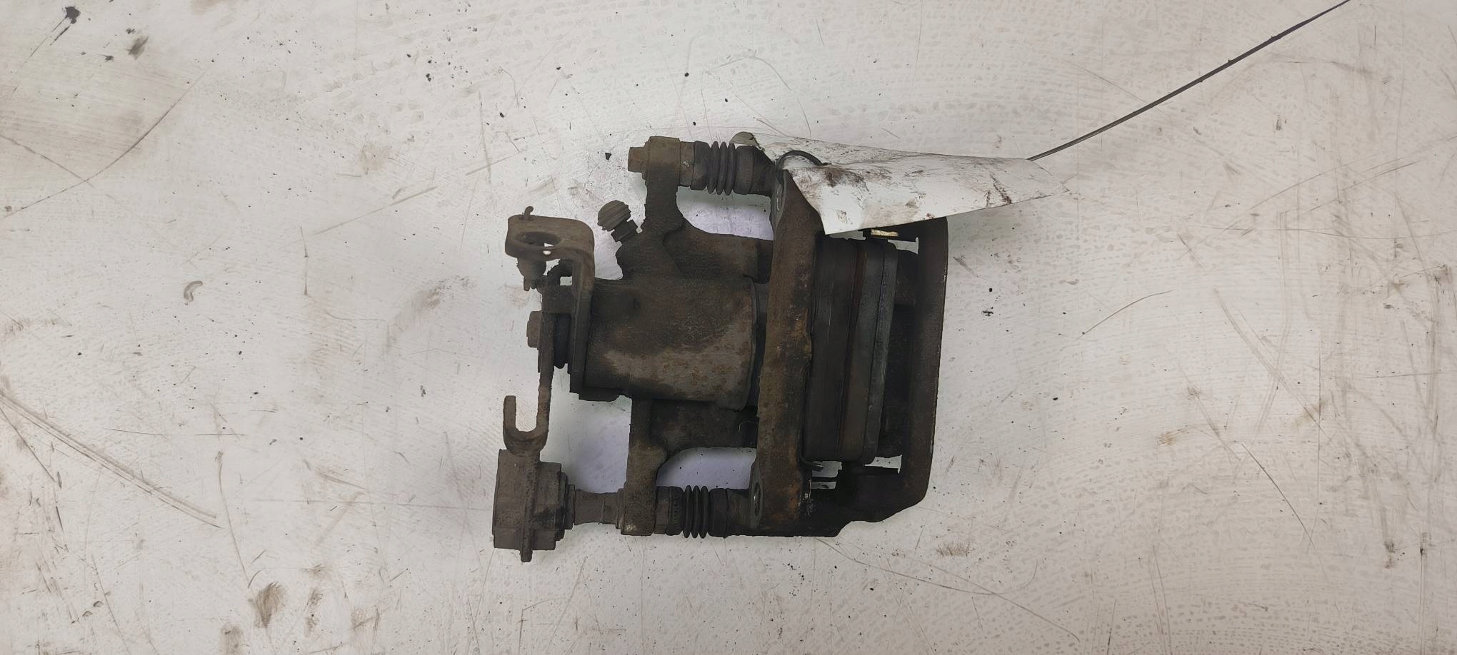caliper brake rear part left 2.0 VCDI CHEVROLET CRUZE
