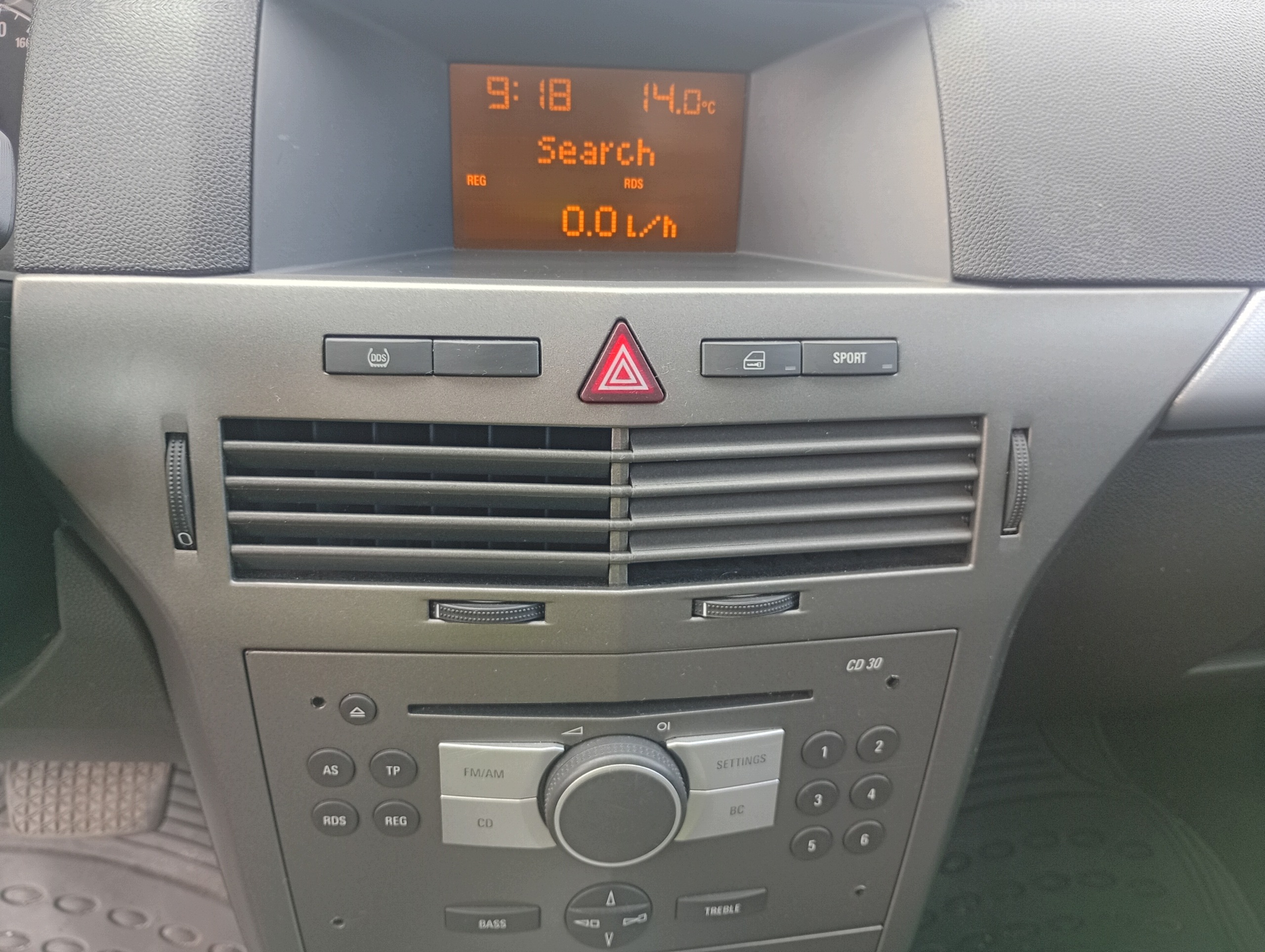 grid air conditioning devices air central z frame Opel Astra H 04-10
