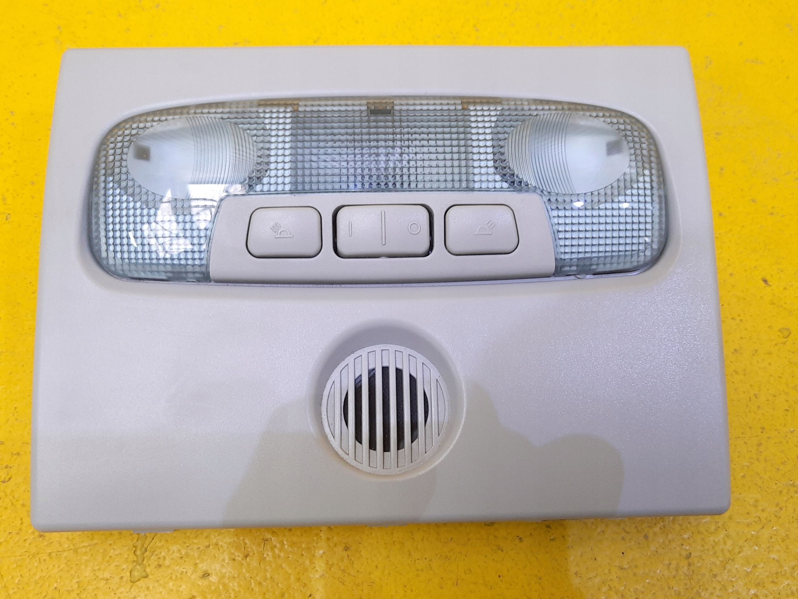 FORD KA PLUS + ПОТОЛОЧНАЯ ЛАМПА 8A6A 13K767