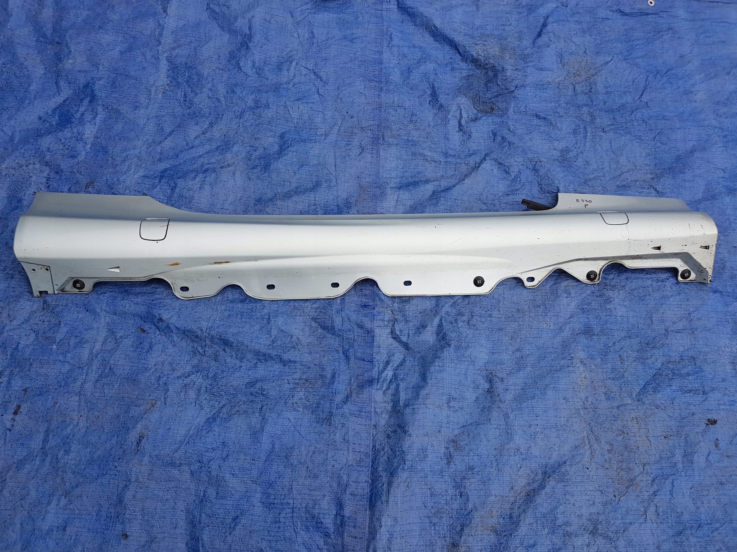 moulding threshold right MERCEDES SL R230 W230 C744