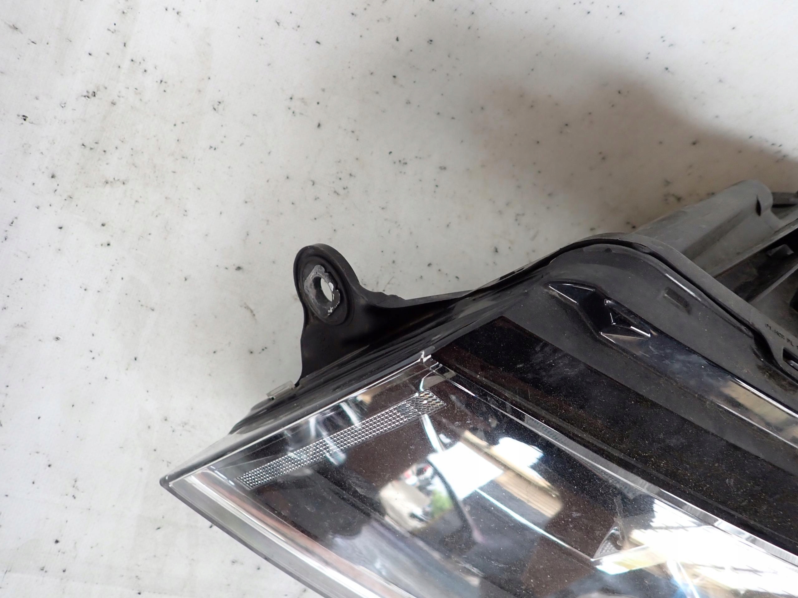 VW T6.1 LIFT 19- light left front front 7L1941005B