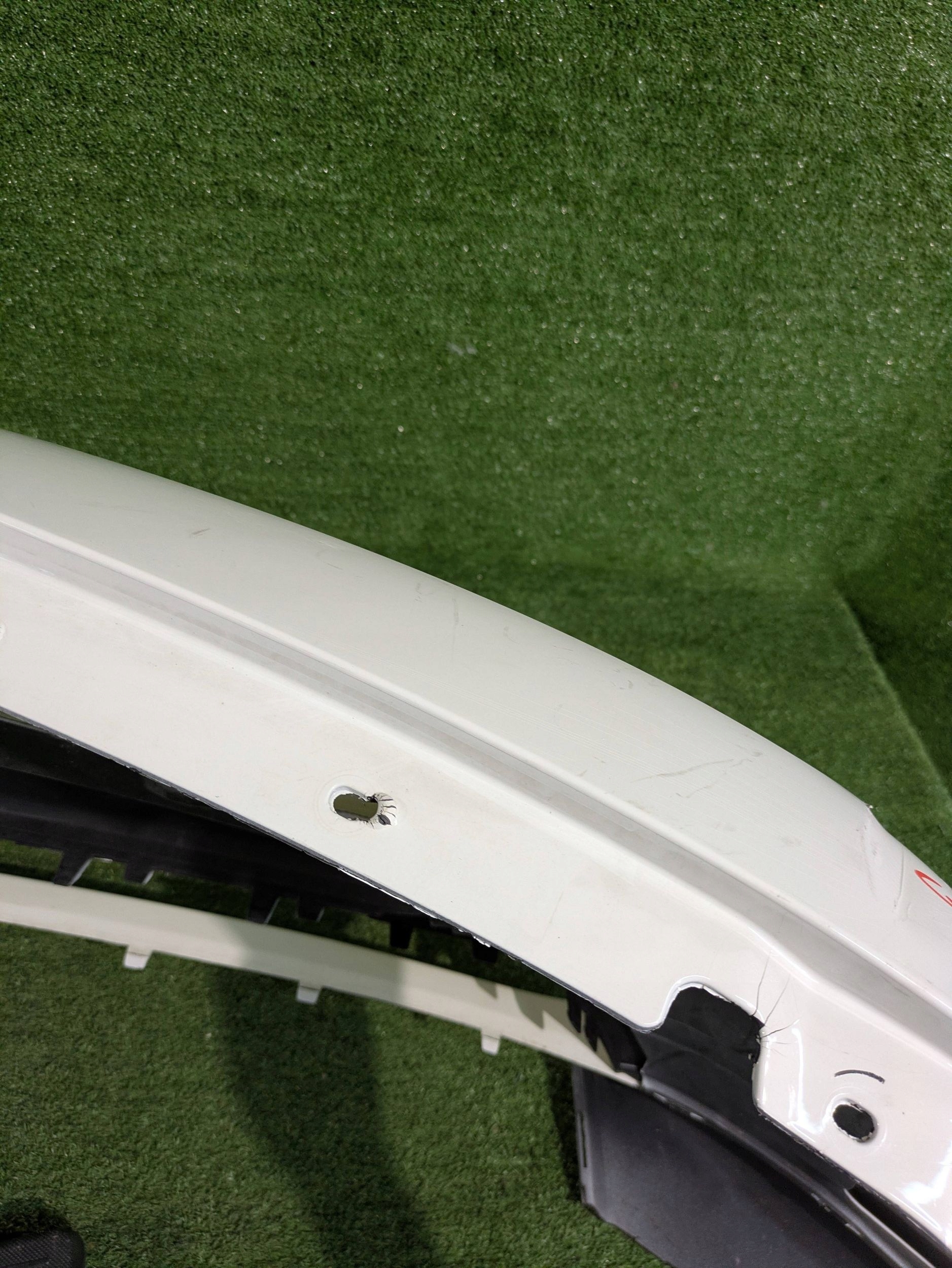 front bumper front VOLVO V40 II 12- CROSS COUNTRY NR.Z8587