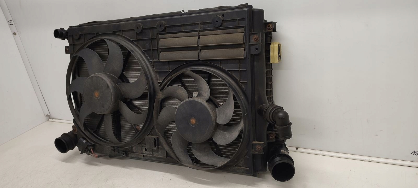 chladiče vody vzduchový ventilátor VW Passat B6 2,0 TDI CR