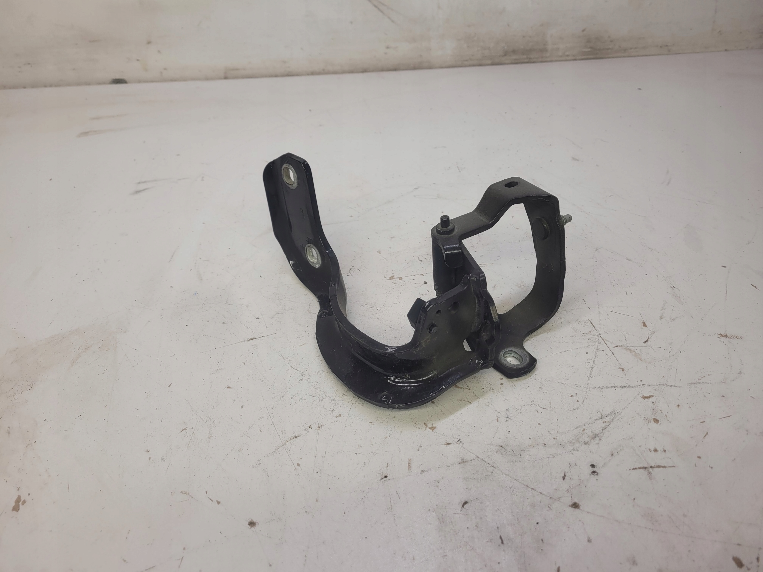 hinge bonnet left rear part AUDI A6 C7 4G9827299