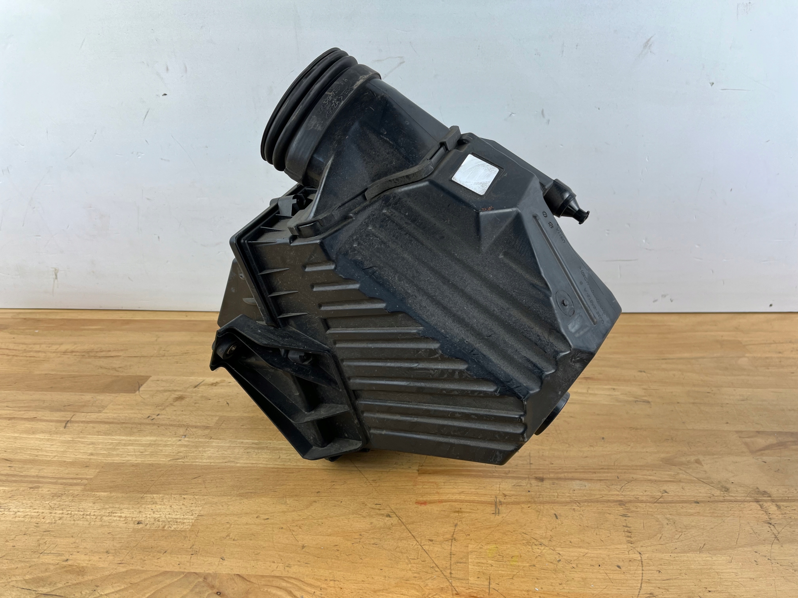 Gehäuse filter luft LAND ROVER EVOQUE II L551 GJ32-9600-AD