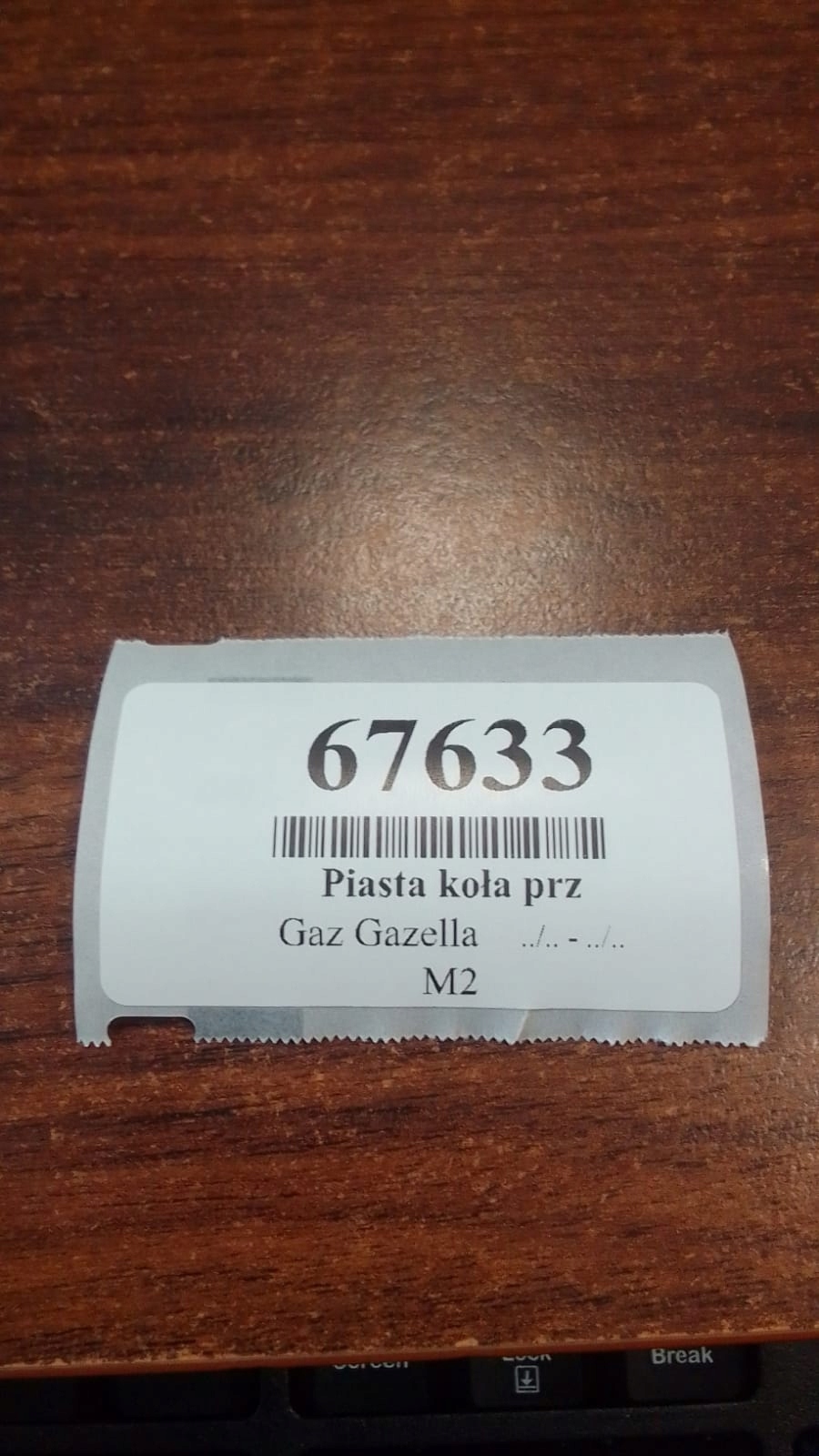 GAZ GAZELLA 2.2 D čepu kola levý předek