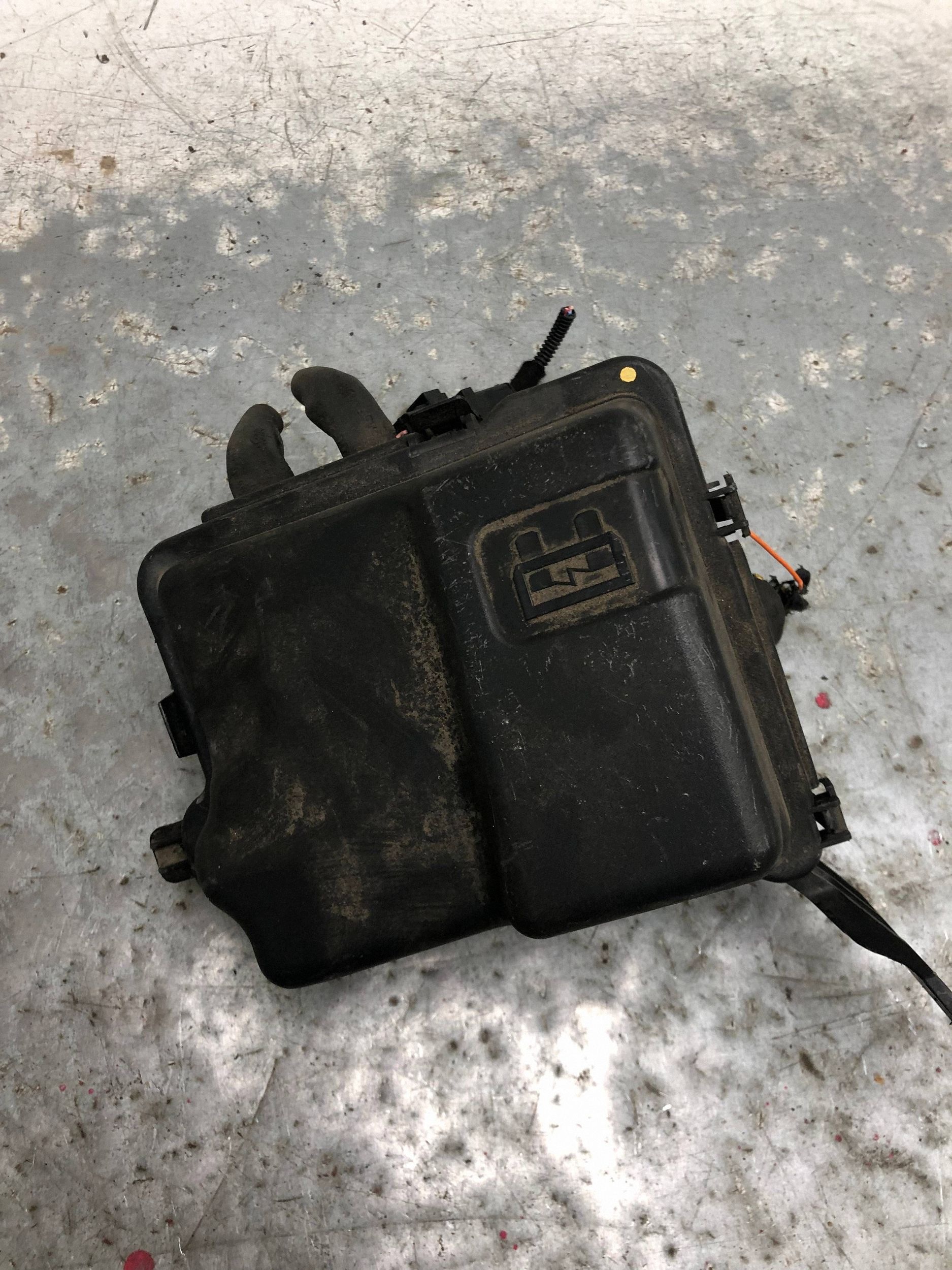 Module Module fusibles PEUGEOT 207 9664997780
