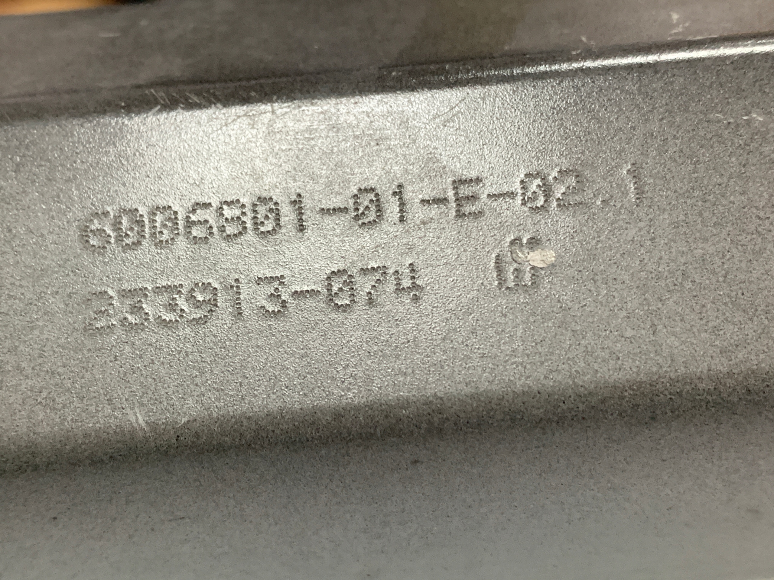 Tesla S 12 15 PODLUZNICA TYLNA LEWA 6006801 01 E Installation side rear left