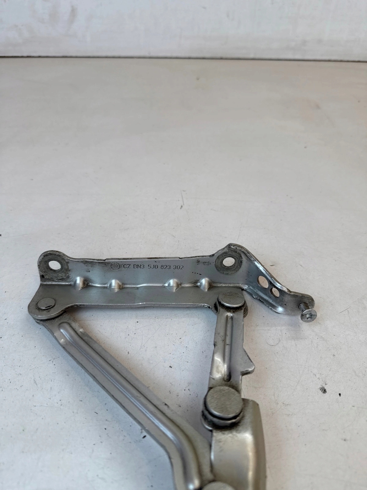 hinge bonnets front front right Skoda Roomster Fabia II
