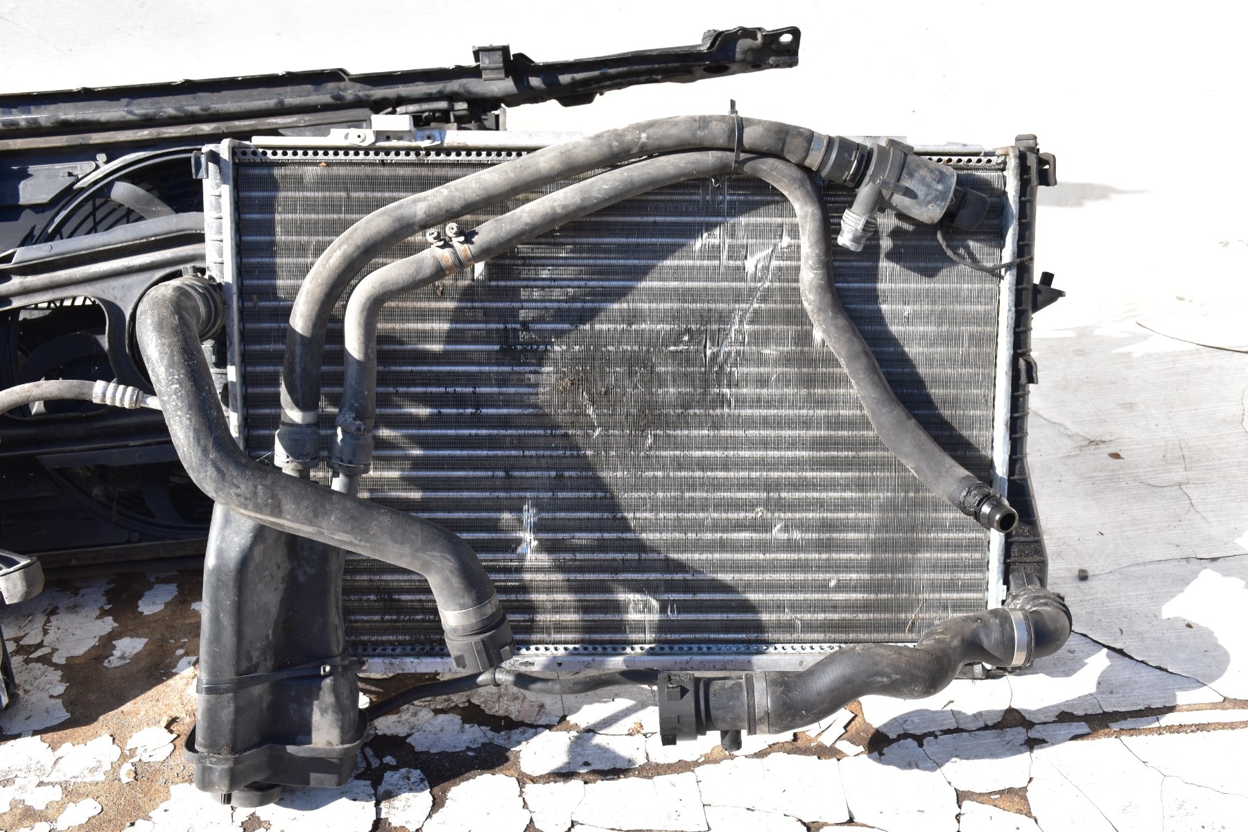 support panel for radiators pillar BMW E39 2.2B 8387412 226S1