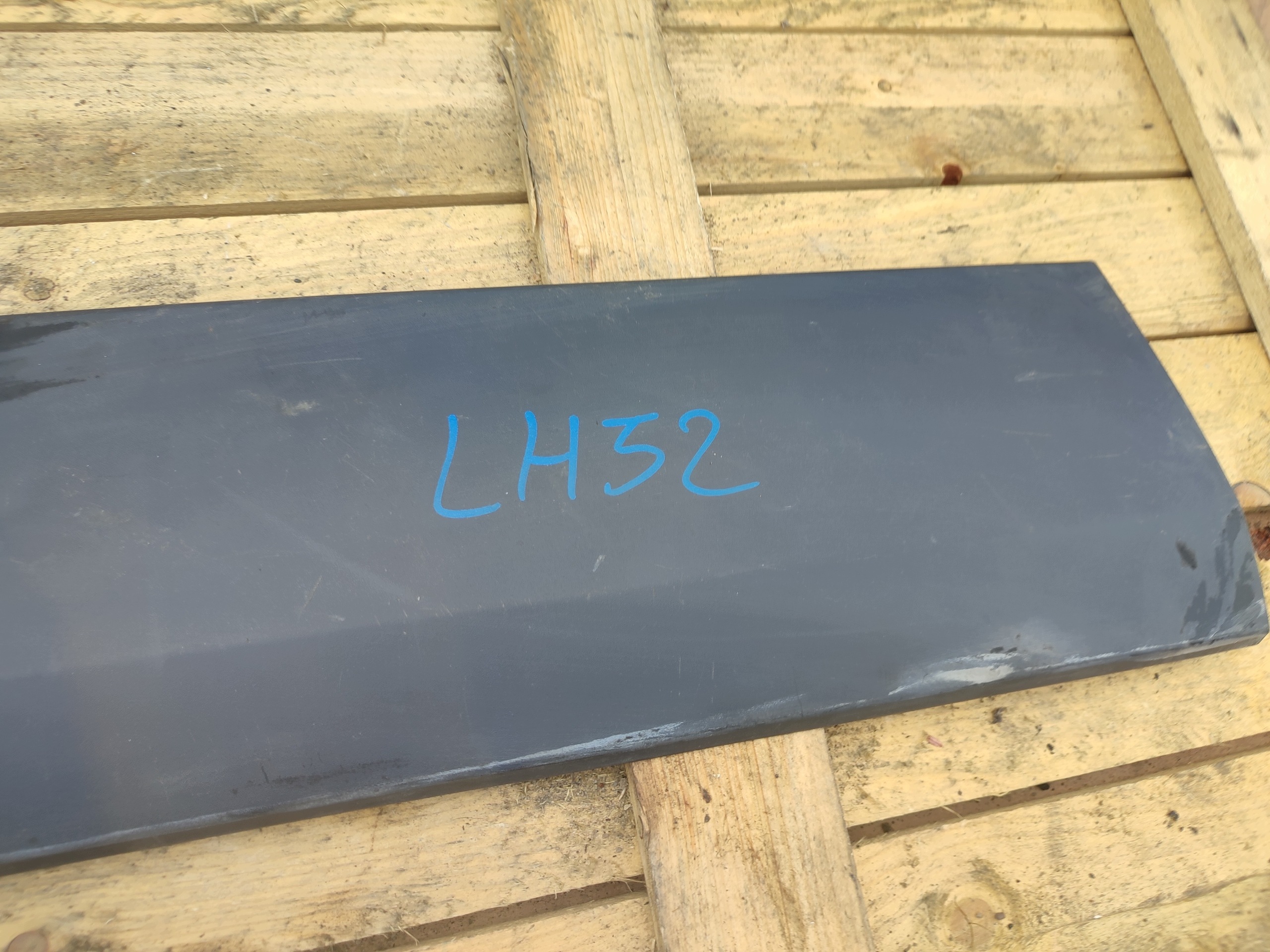 moulding door right front SPRINTER W906 VW CRAFTER 06- OE A9066900500