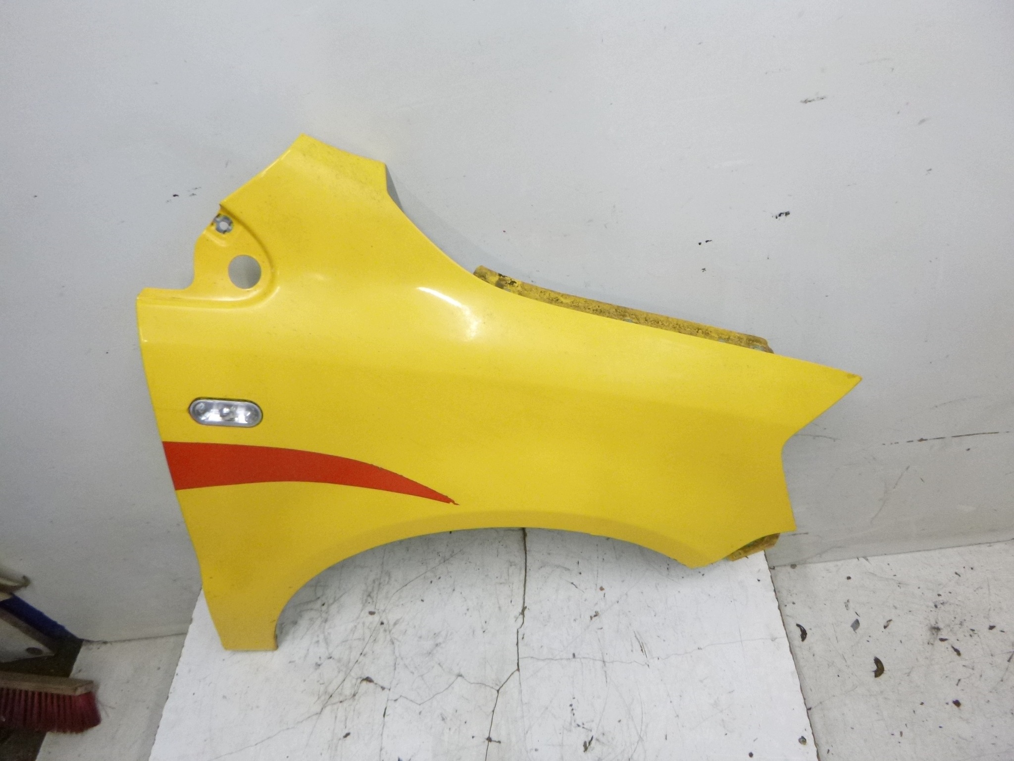 aile avant droite VW Fox 2005-2011