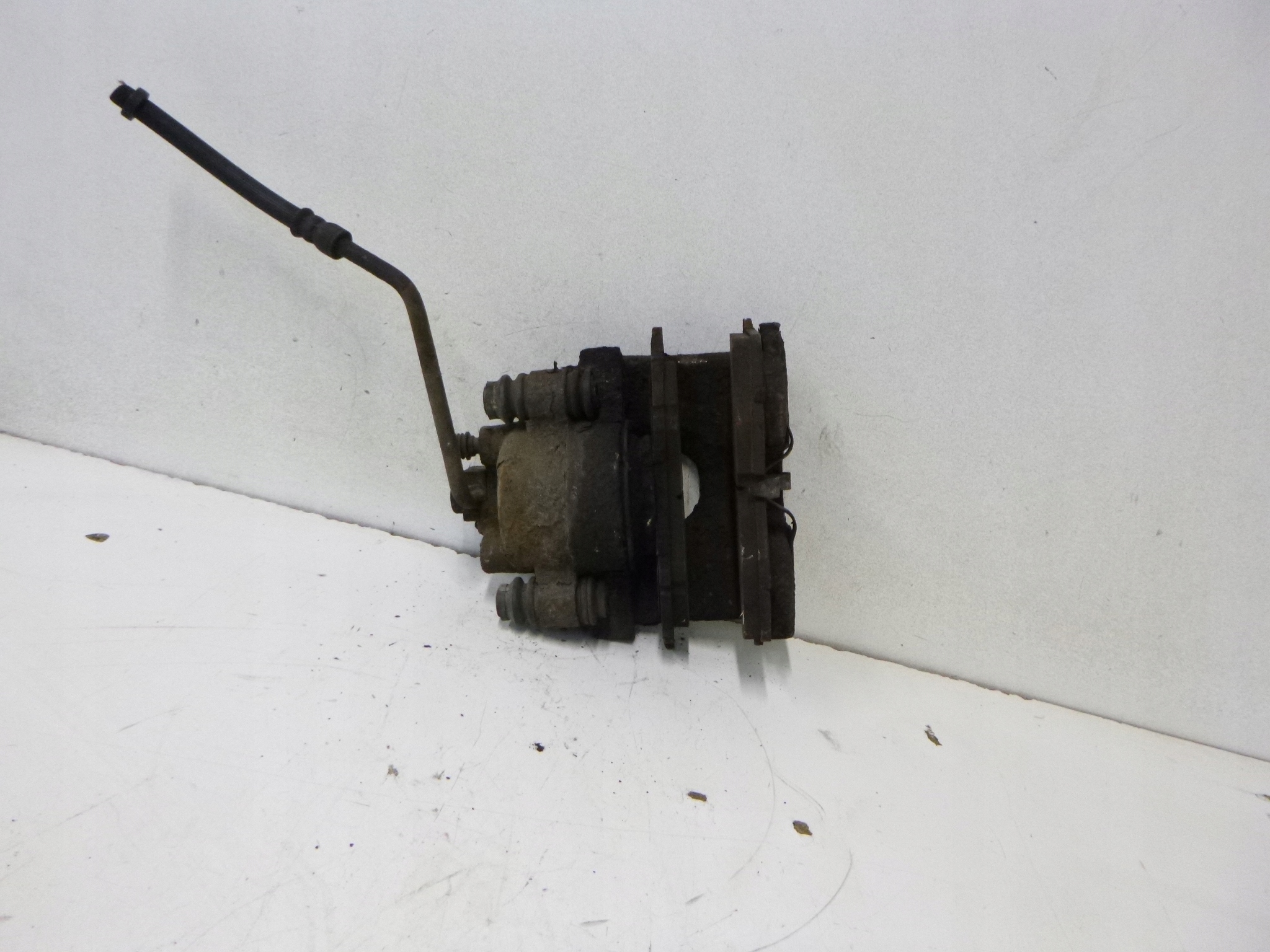 caliper brake front Chrysler 300M 3.5 V6 2001