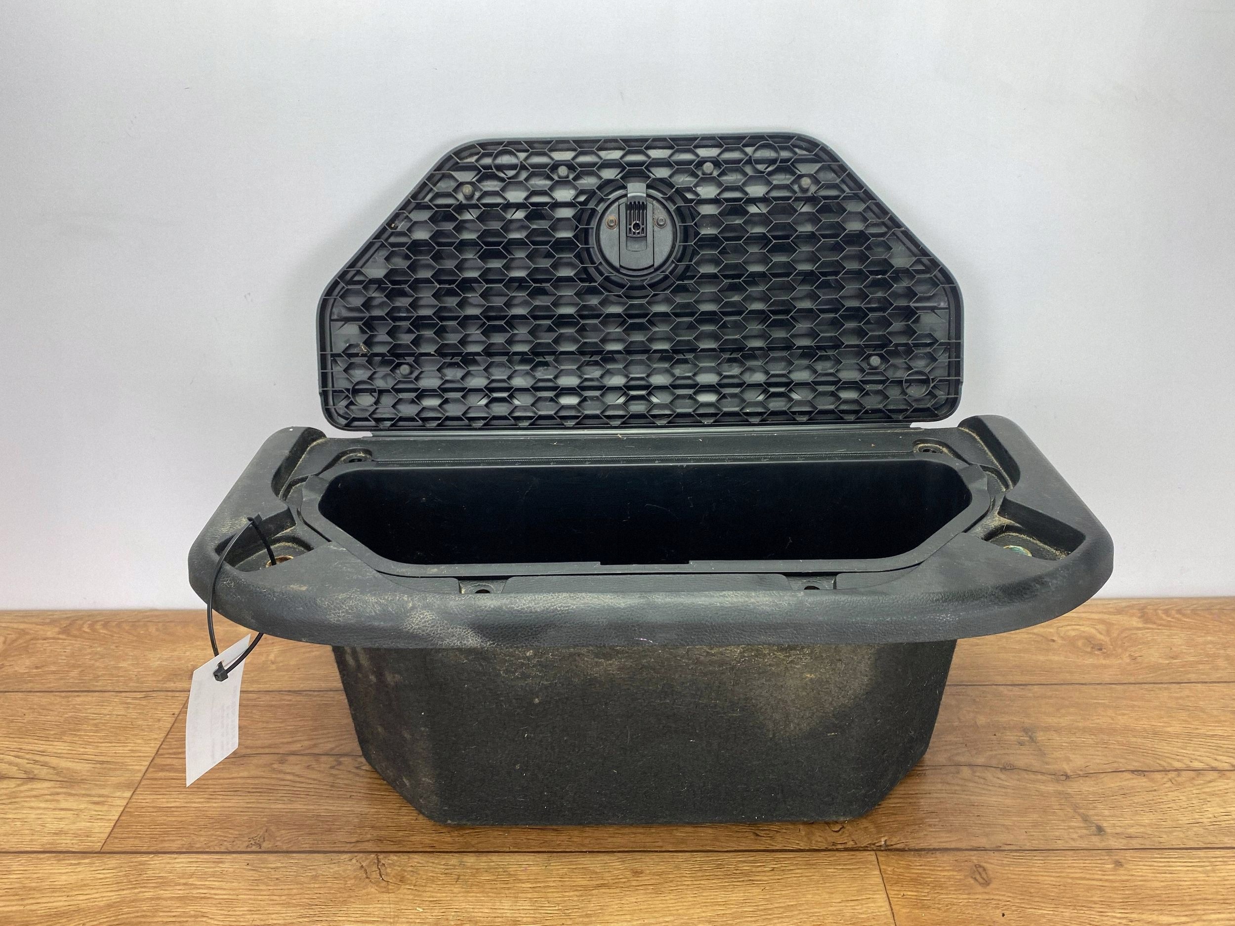 passenger compartment podlogowy kuweta Ram 1500 DT 2019+