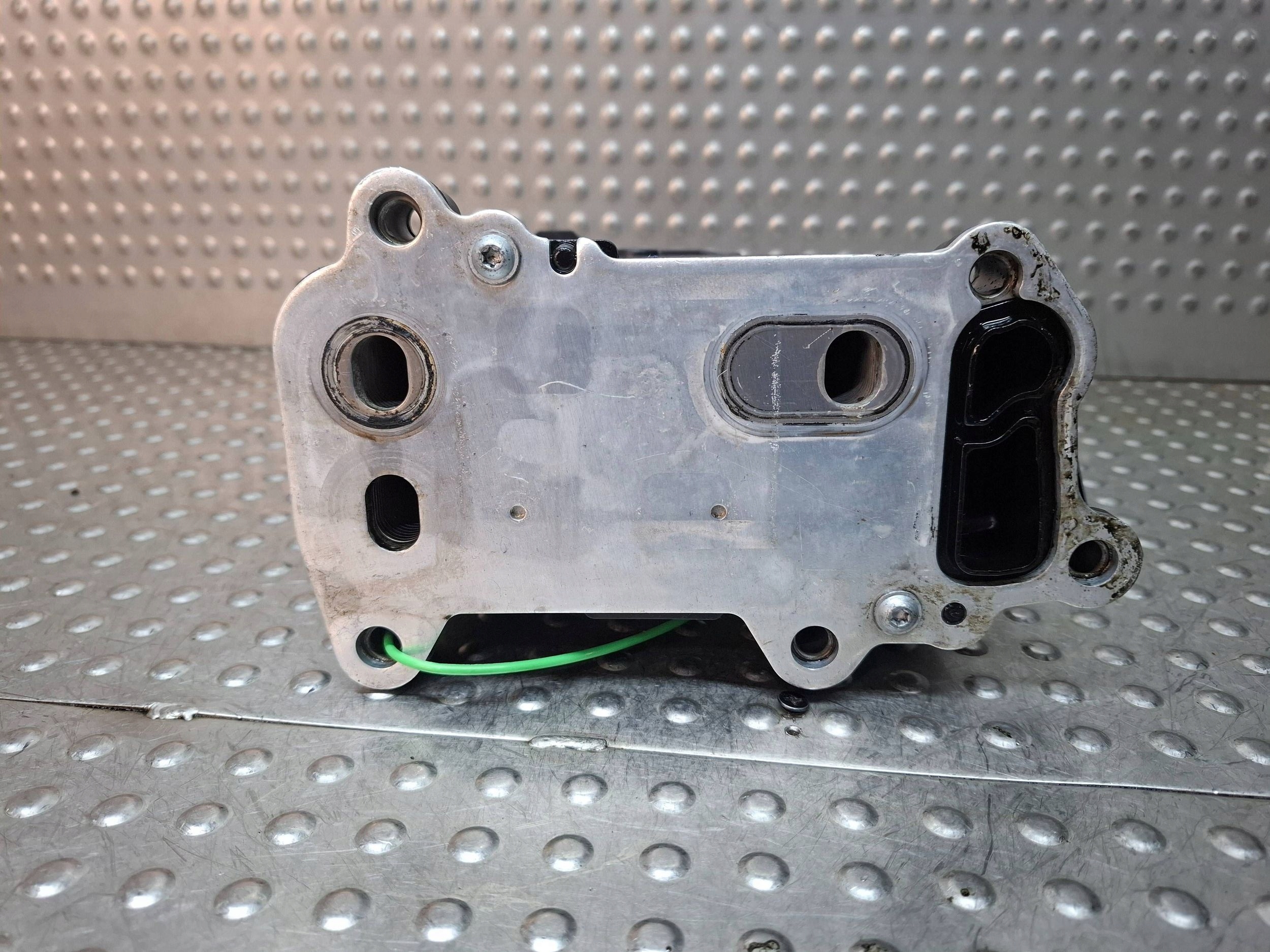 cover of a filter, oil 7807799 BMW E90 E83 E87 E91 E60 E88 E92 E93 2.0D N47