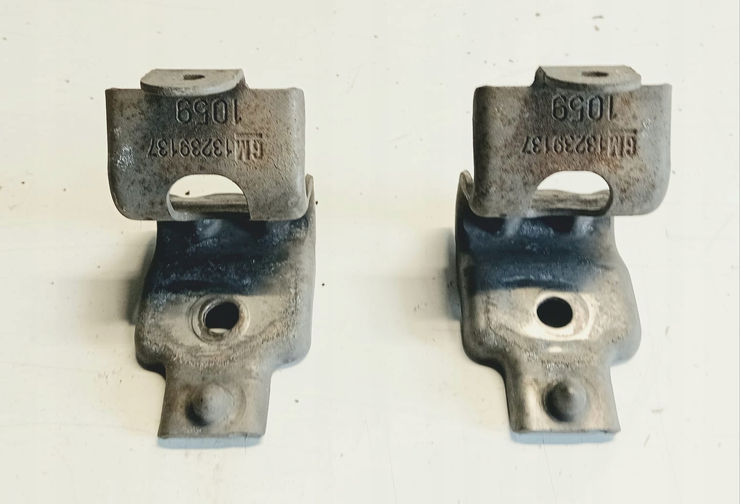 OPEL INSIGNIA A bracket holder radiator