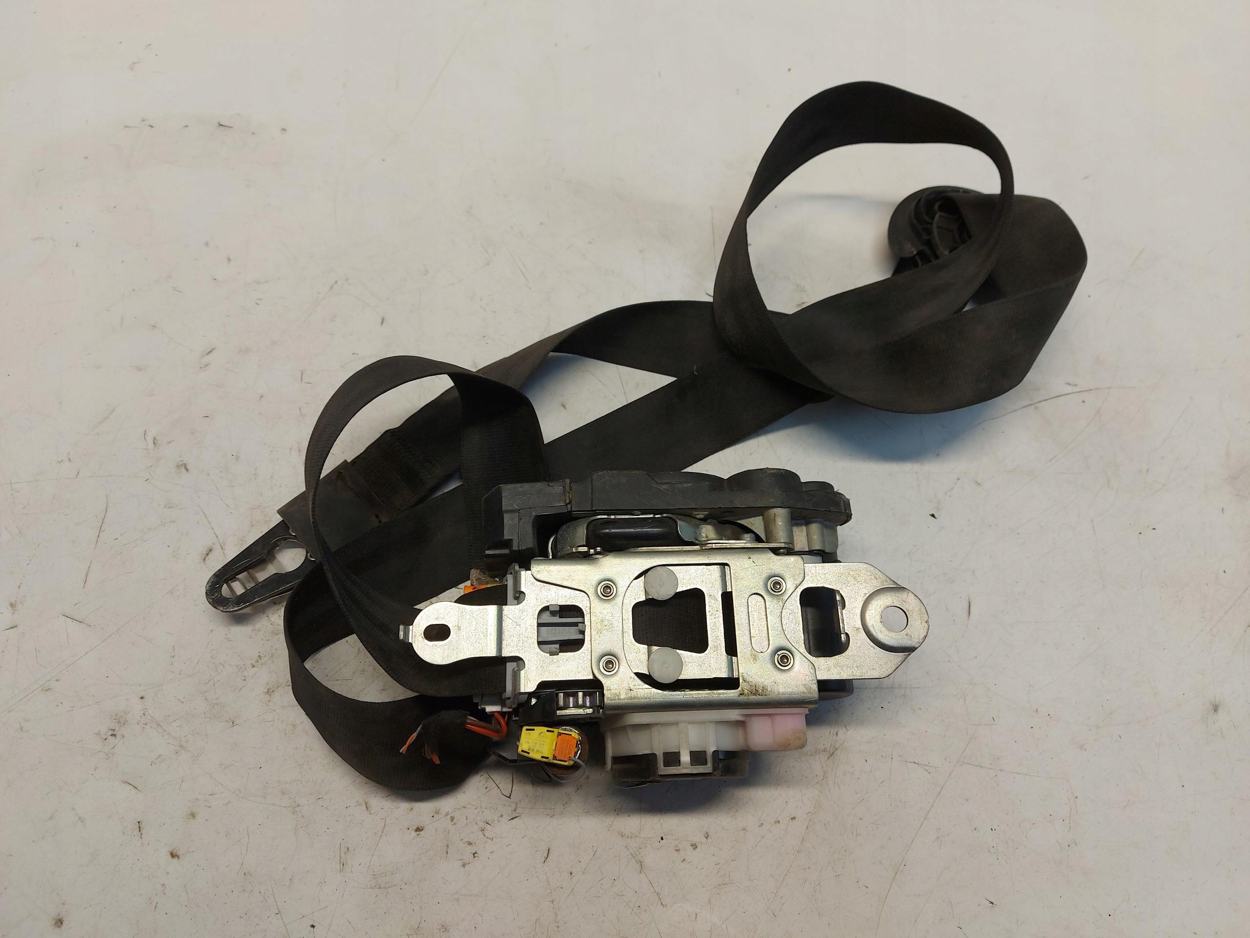 AUDI A8 D5 4N tension belt safety front left damaged