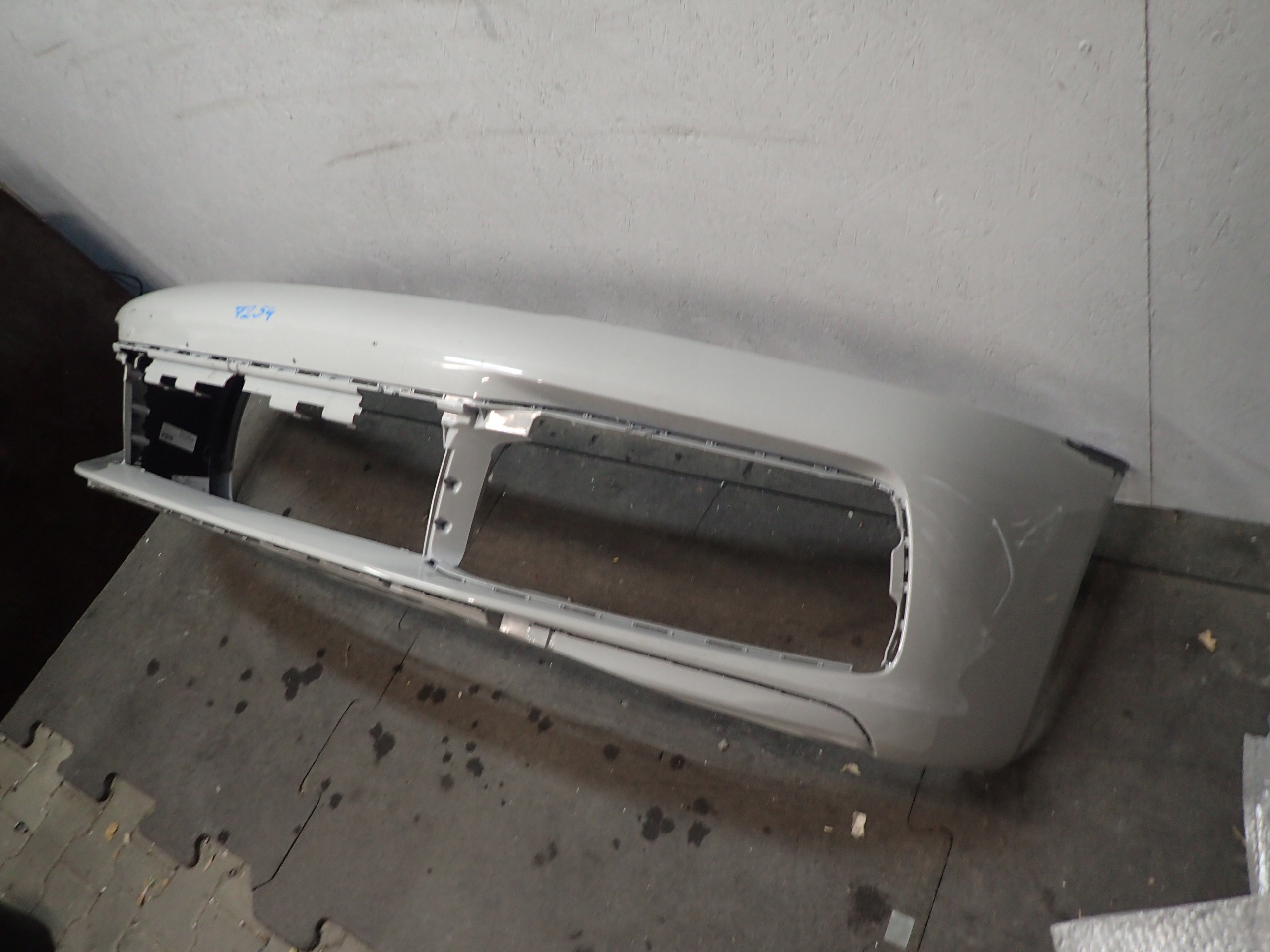 BUMPER FRONT PORSCHE CARRERA 992 911 18