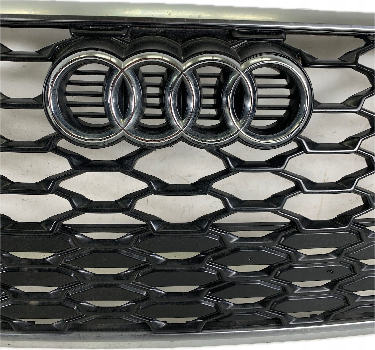 AUDI Q3 II 2 S-LINE 2018 grill grille grid 83F853651B