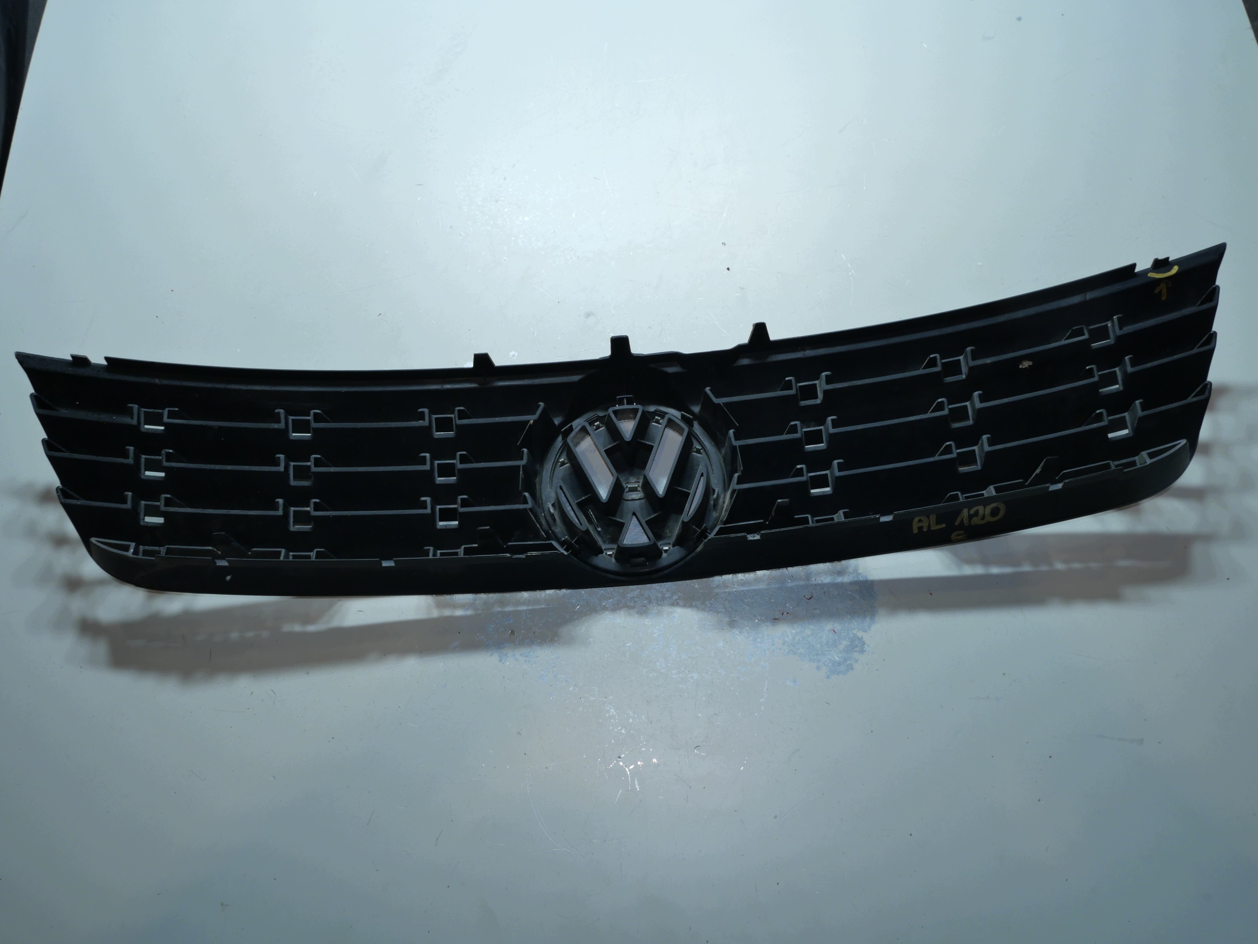 VW PASSAT B5 grille 3B0853653C