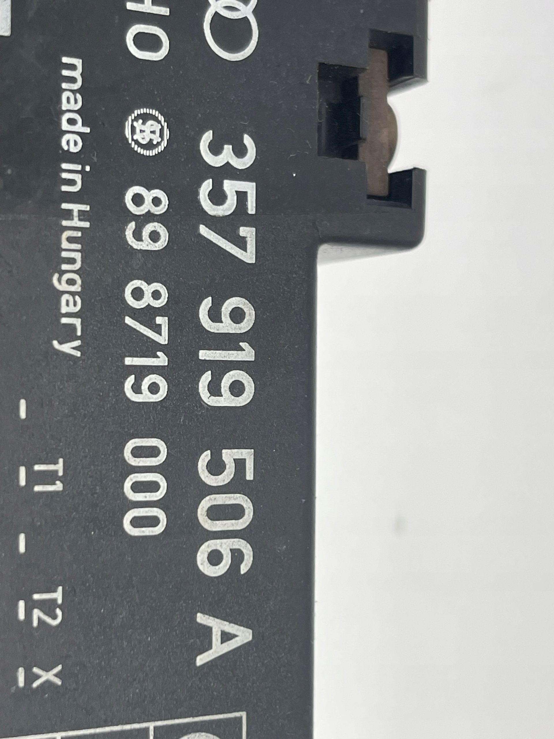 Volkswagen OE 357919506A 898719000