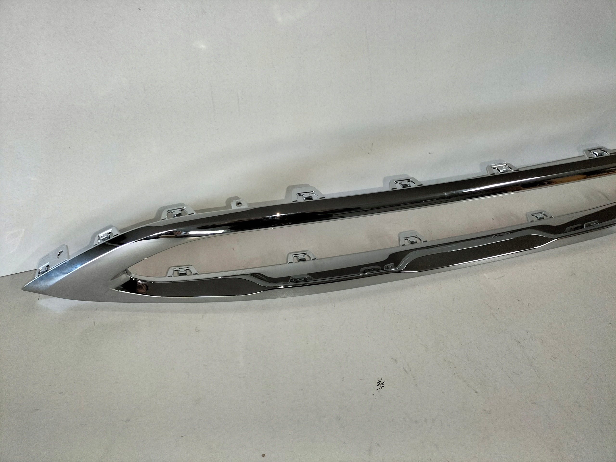 GRIGLIA MODANATURA PARAURTI MERCEDES E KLASA W214 22