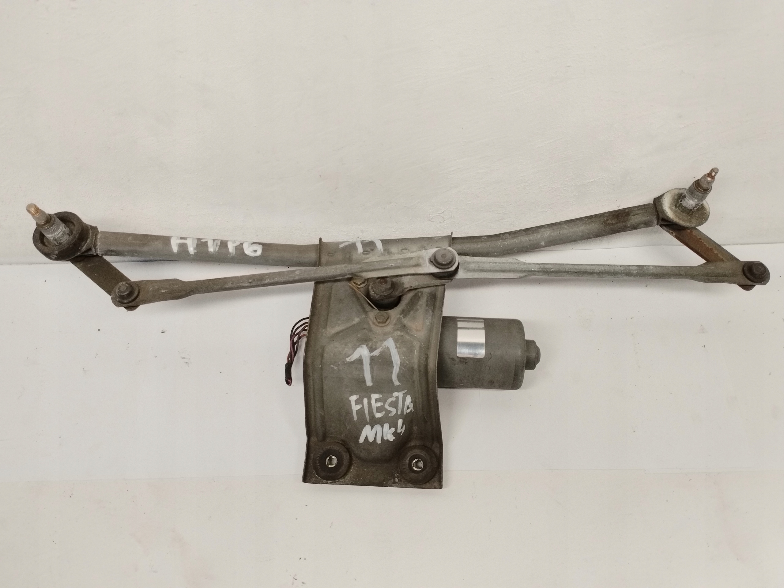 Wischergestänge przednich Ford 96FG17504AB