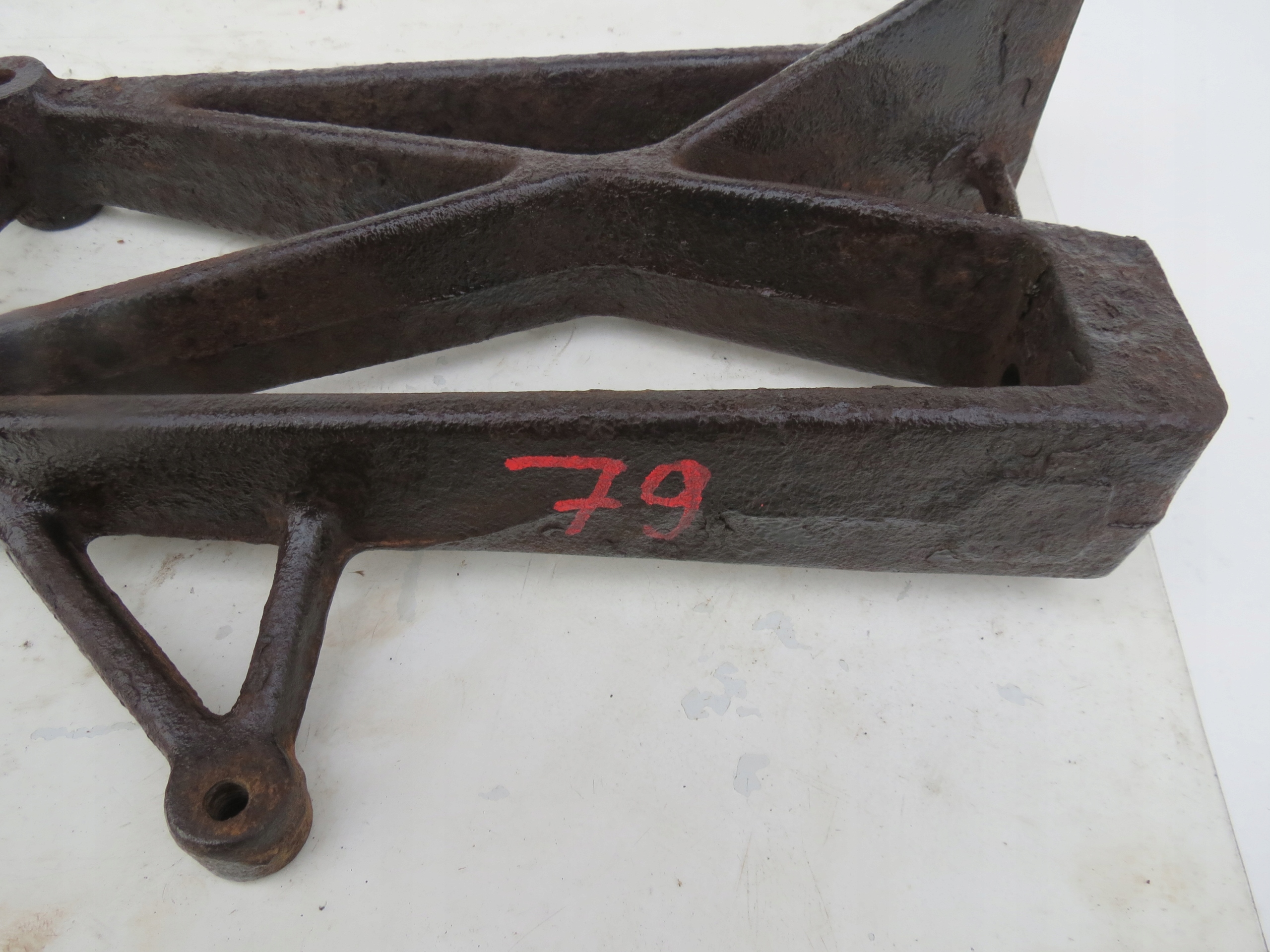 bracket holder console TLUMIKA SCANIA 124 420 R 1378482