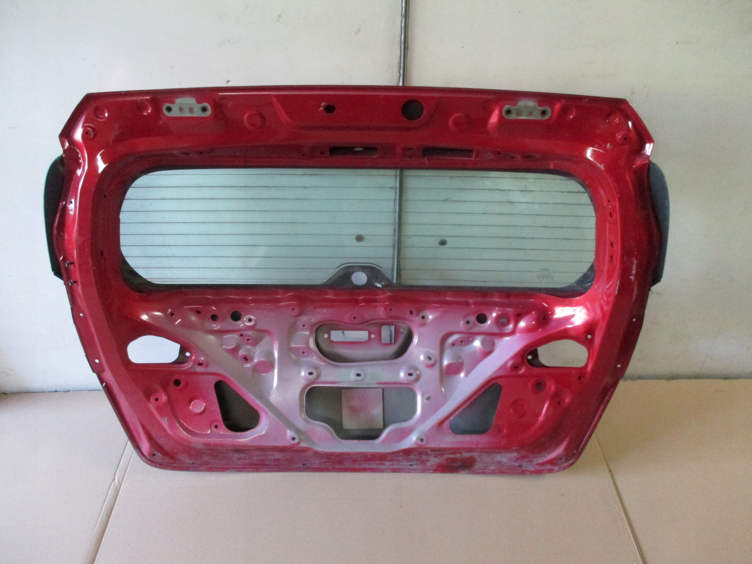 kapota Toyota Auris II 2 HB 12r
