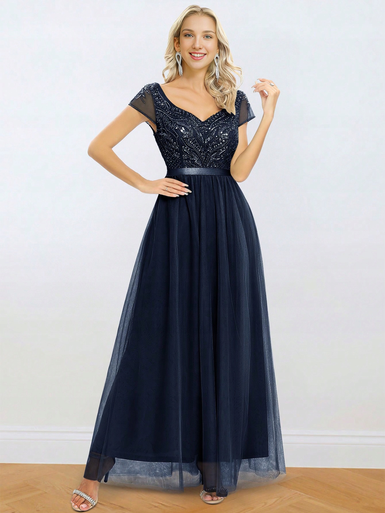 Šaty Maxi Tmavě Modré, Zdobené Korálky, Velikost 36