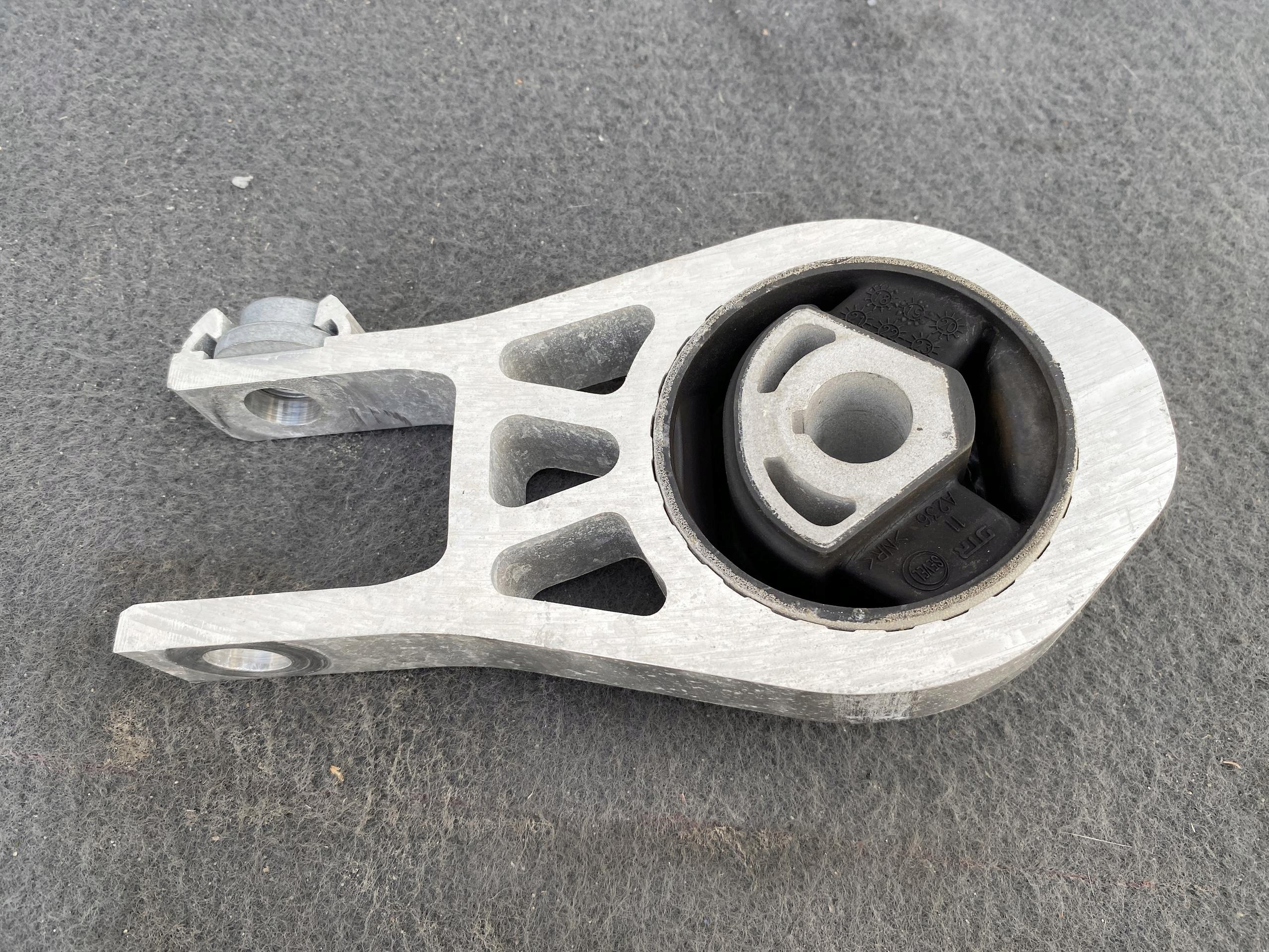 BOXER JUMPER MOVANO 2.2 B-HDI 19- holder engine mount gearboxes axle beam 20GP