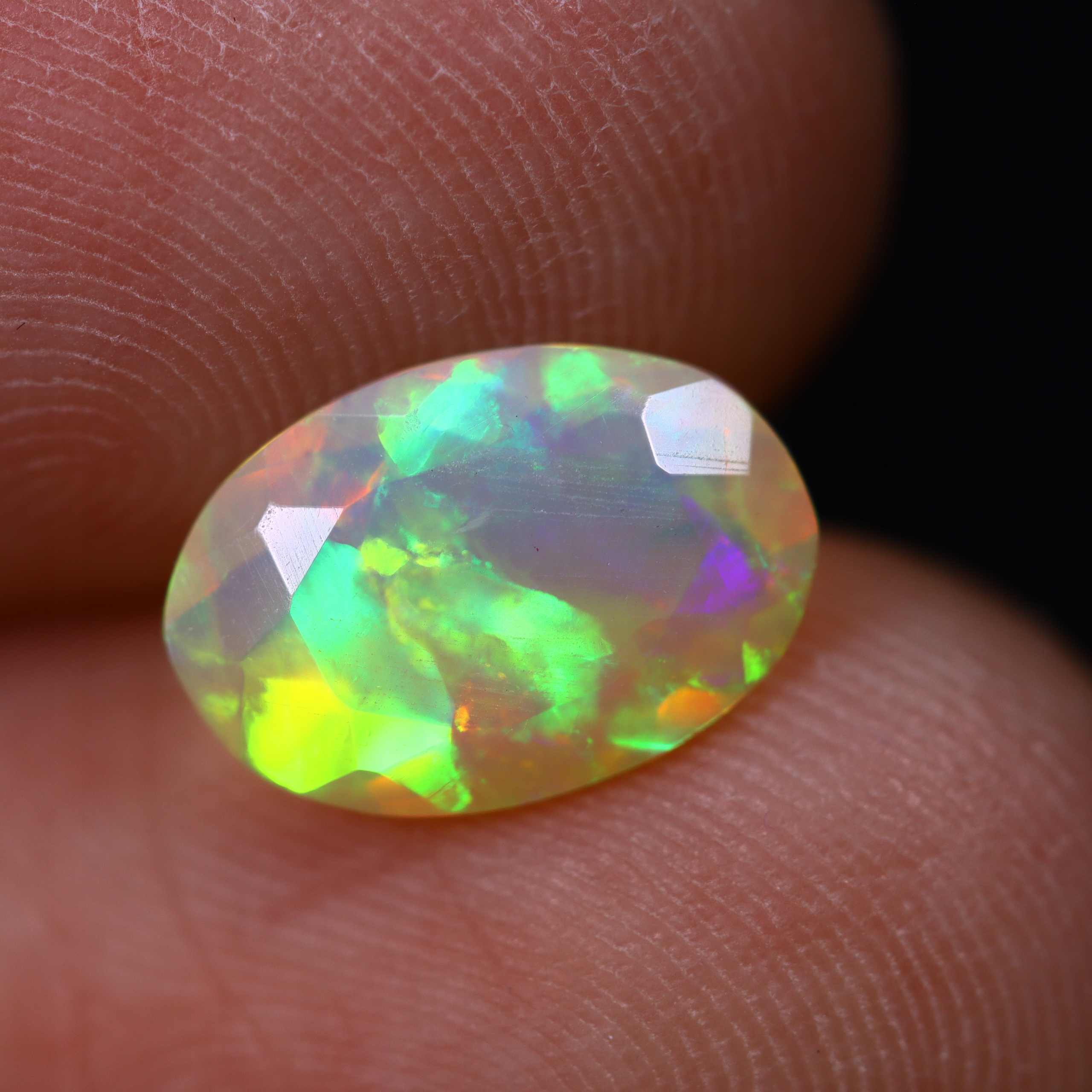 Přírodní opál 1.13 ct Ovál Etiopie certifikát Wbd