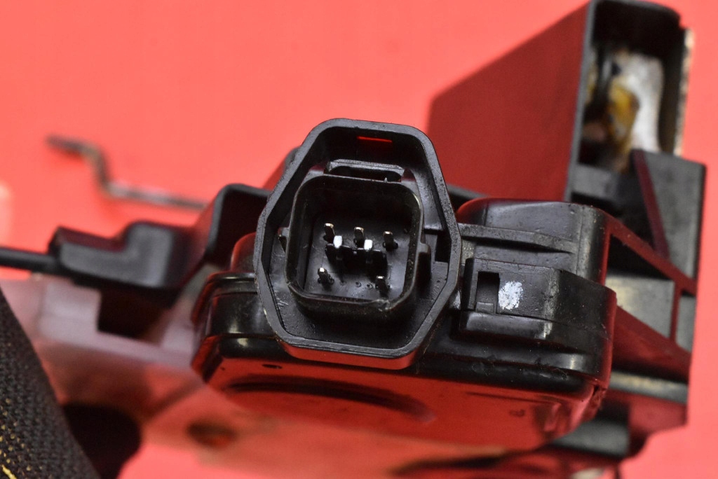 lock door left front front EU HYUNDAI TUCSON 1 and 04-10